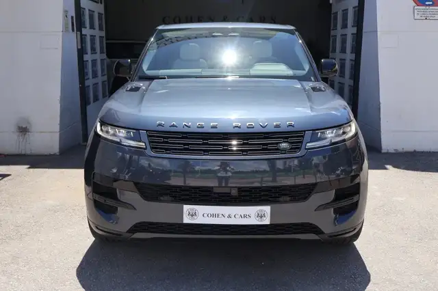 Land Rover Range Rover view 3