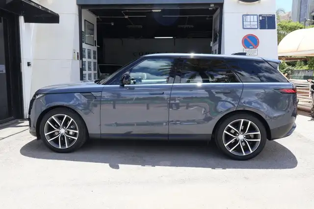 Land Rover Range Rover view 9