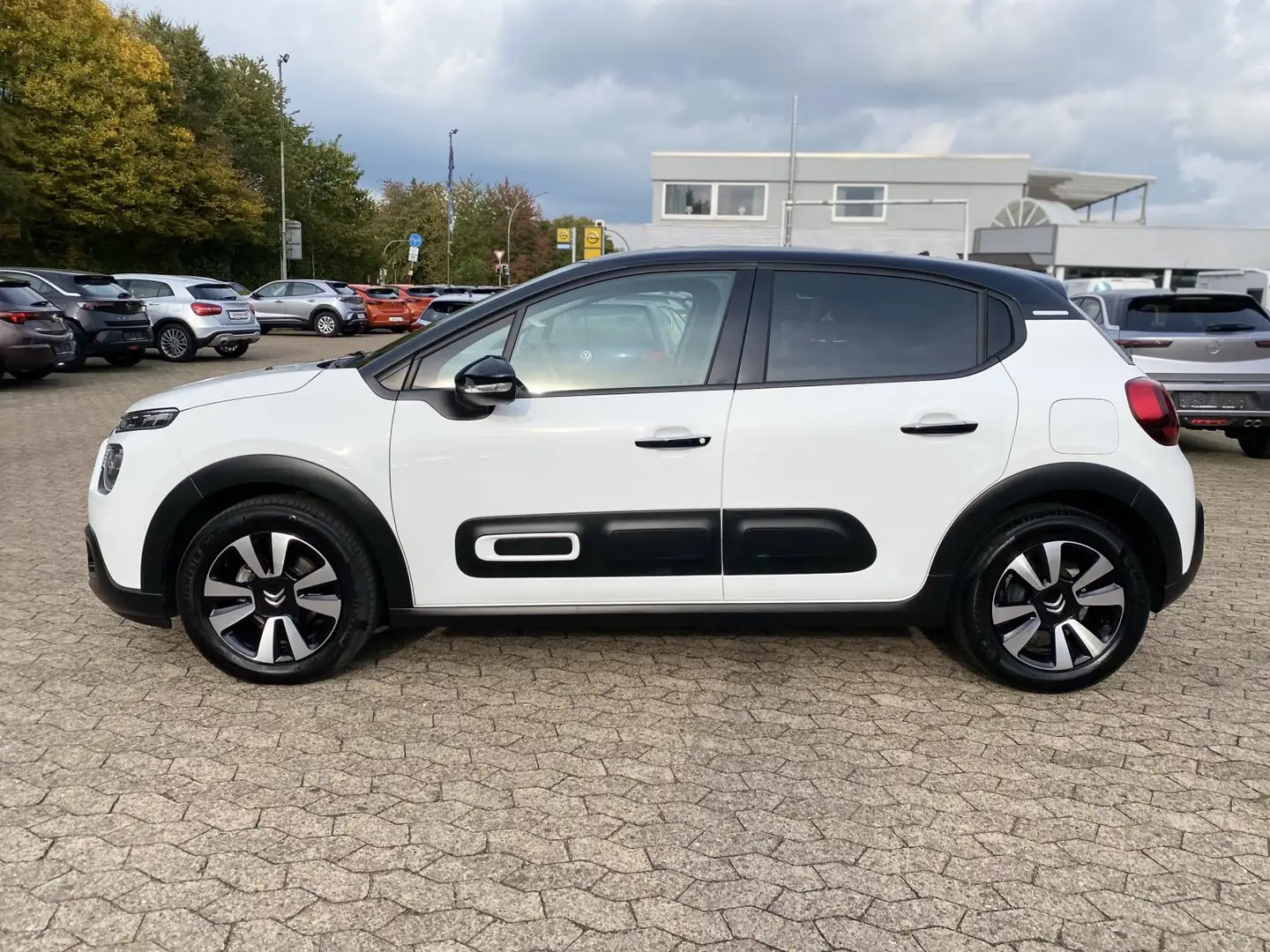 Citroen C3 1.2 Shine LED/PDC/MULTI-RADIO/KLIMA AT Weiß - 2