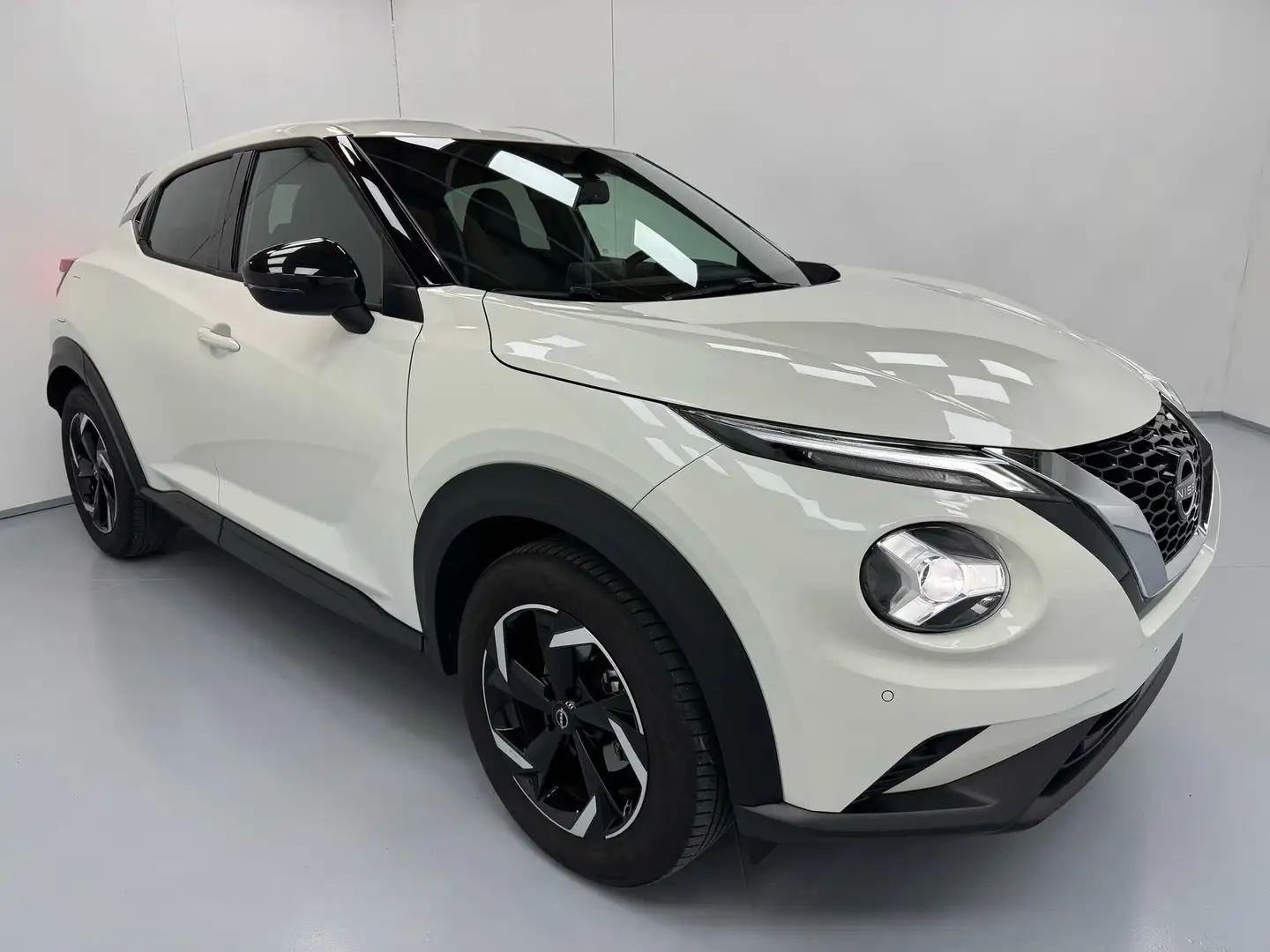 Nissan Juke N-CONNECTA 1.0 DIG-T 114CV *LED+17"*NO VINCOLO FIN Wit - 1