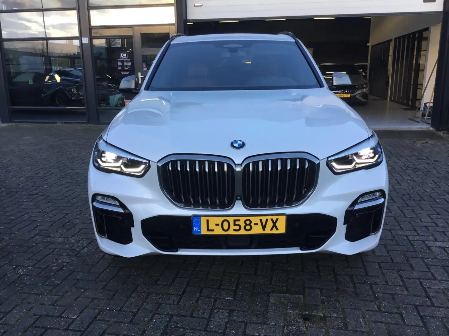 BMW X5 M50d High Executive Bianco - 2