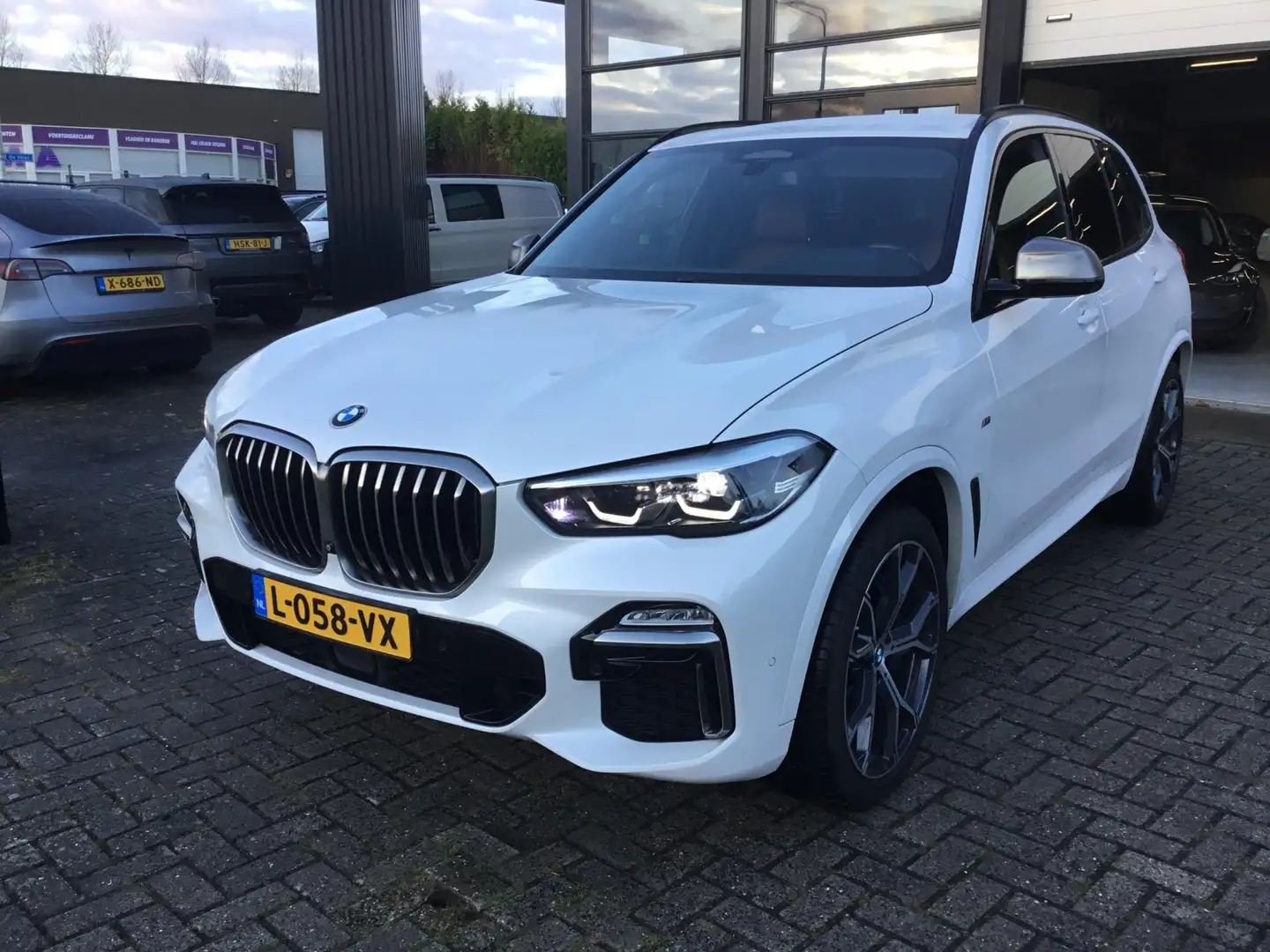 BMW X5 M50d High Executive Bianco - 1