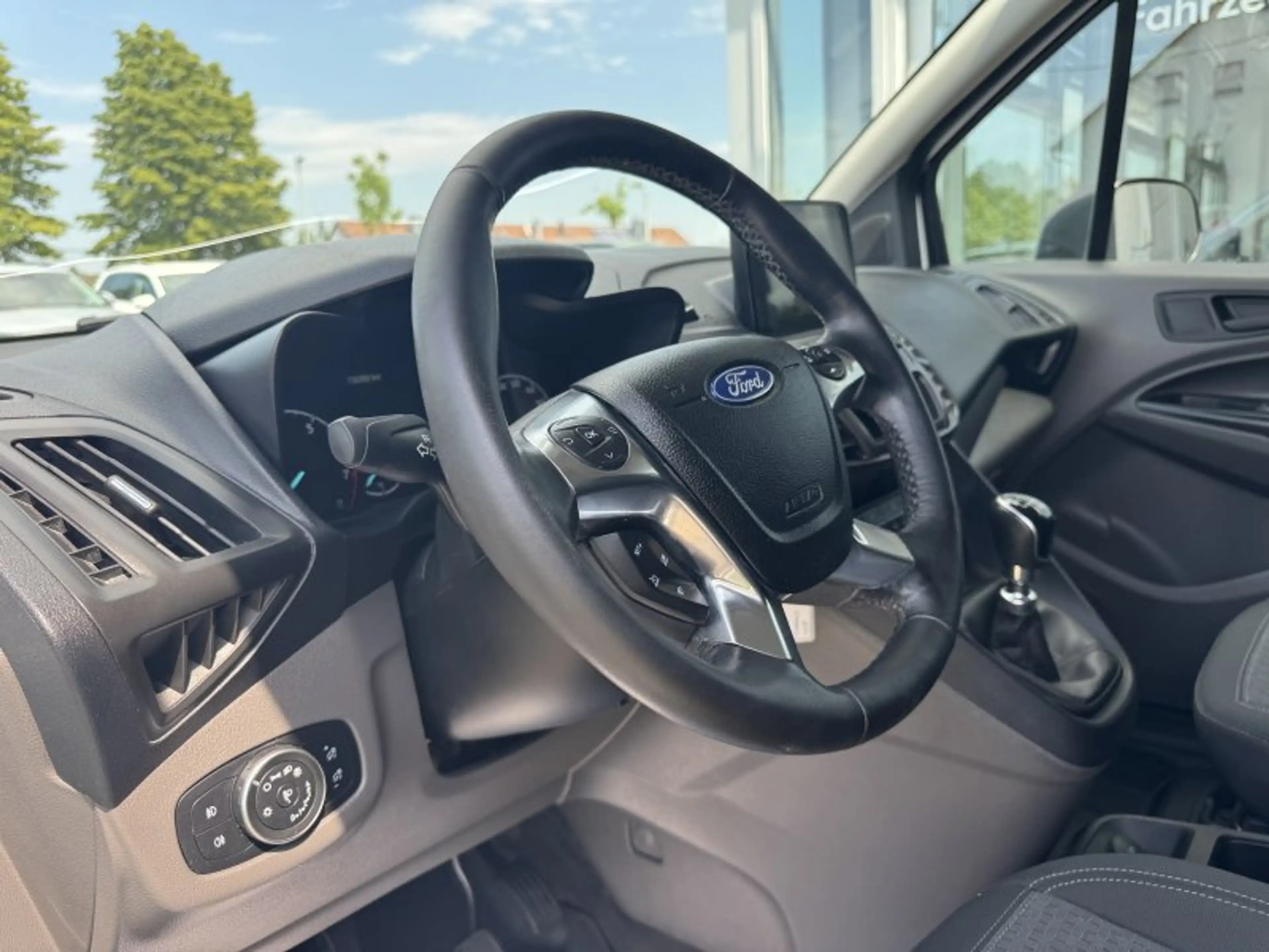 Ford Transit Connect 1.0 EcoBoost 200 L1 Trend Klima Kamera Sitzheizung — photo 14