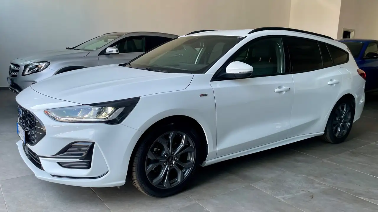 Ford Focus 1.5 EcoBlue 115 CV automatico SW ST-Line, миниатюра 3