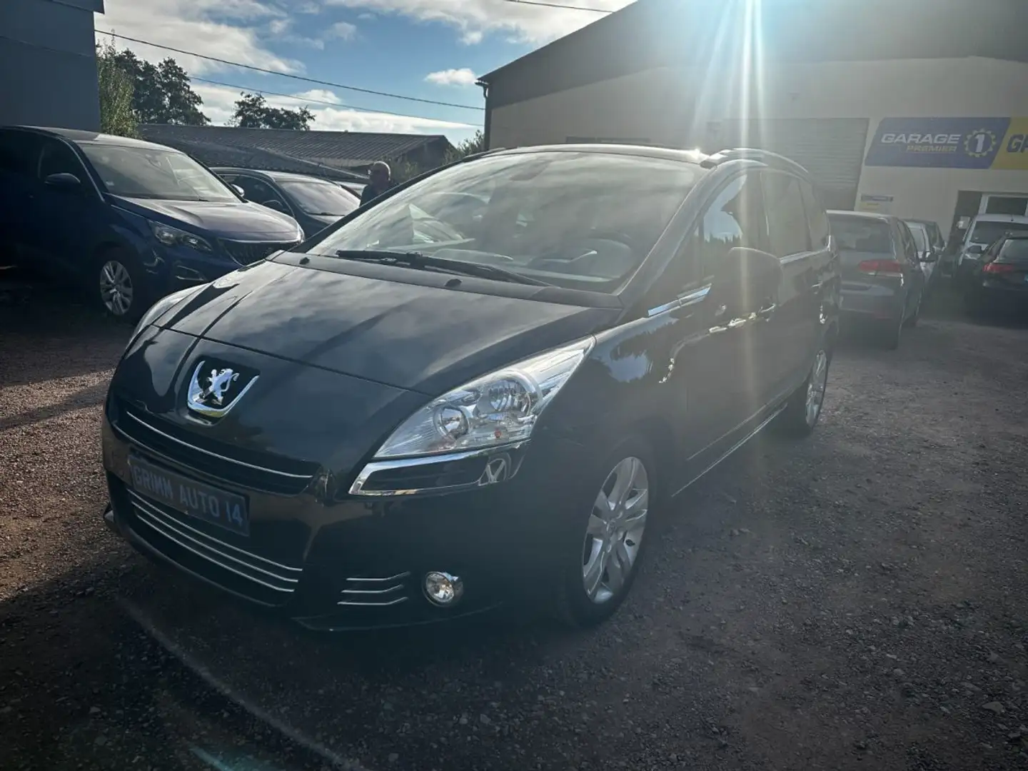 Peugeot 5008 2.0 HDi 150ch Allure Noir - 1