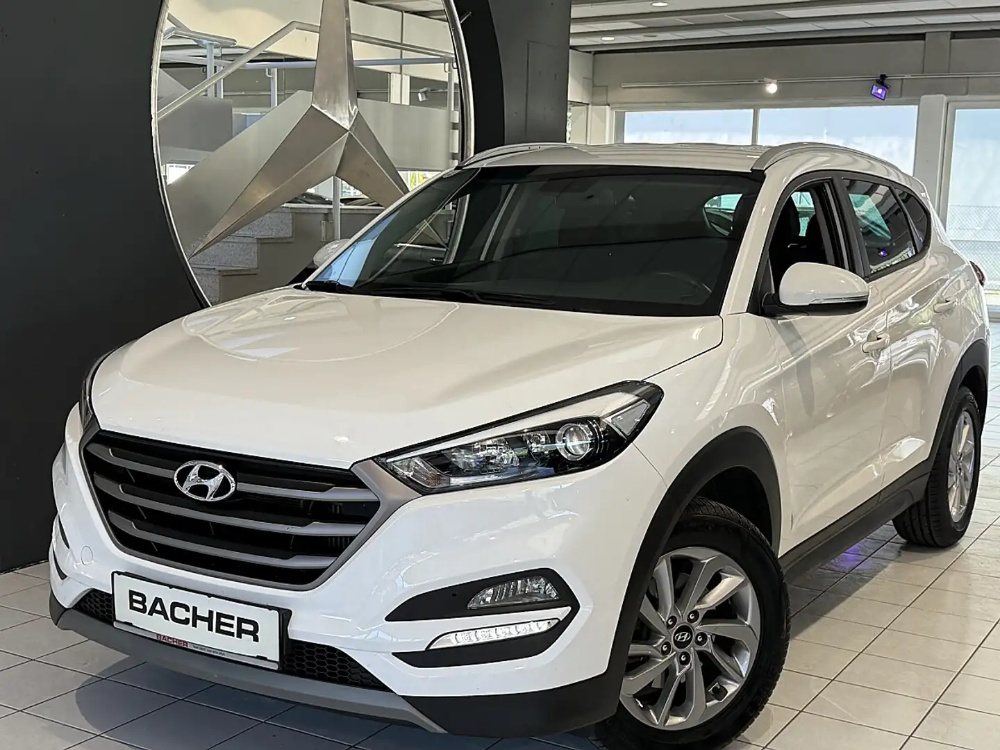 Hyundai TUCSON Tucson 1,7 CRDI Start-Stopp Go Weiß - 1