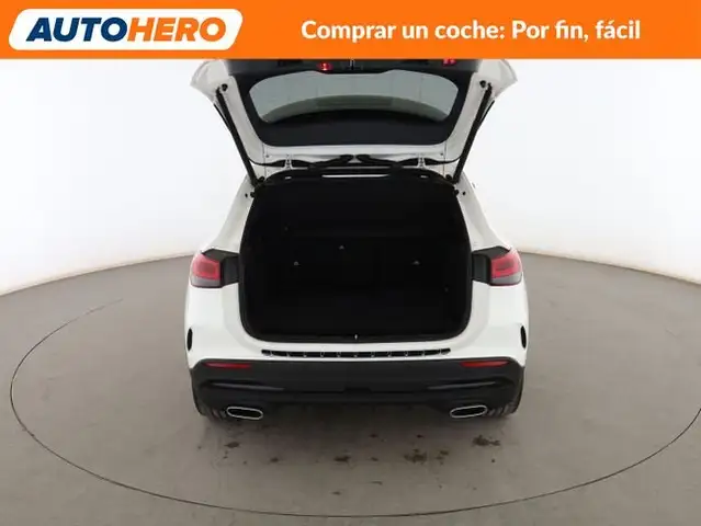 Mercedes-Benz GLA view 17