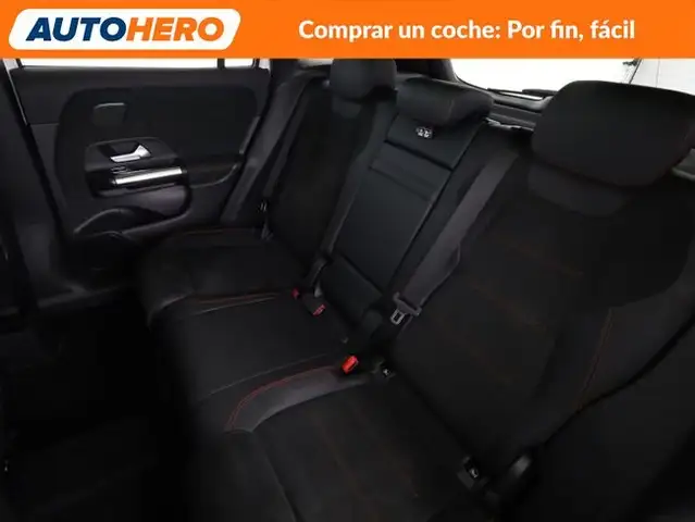 Mercedes-Benz GLA view 15