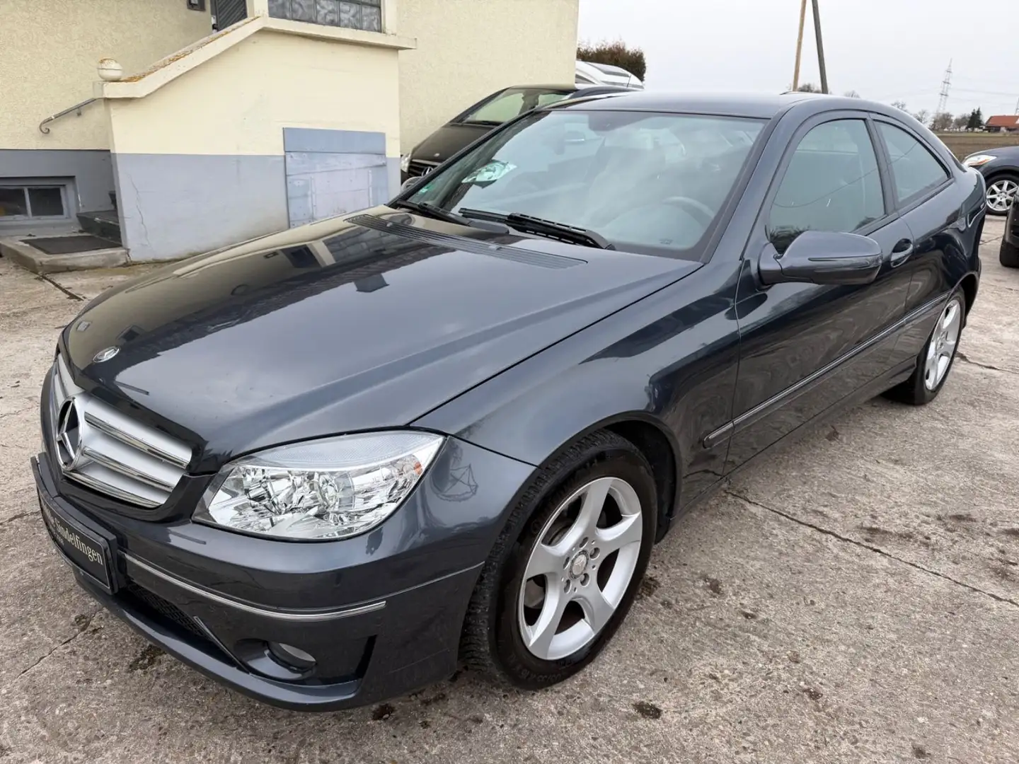 Mercedes-Benz CLC Kompressor*PDC*SHZ*2.HAND* Grau - 1