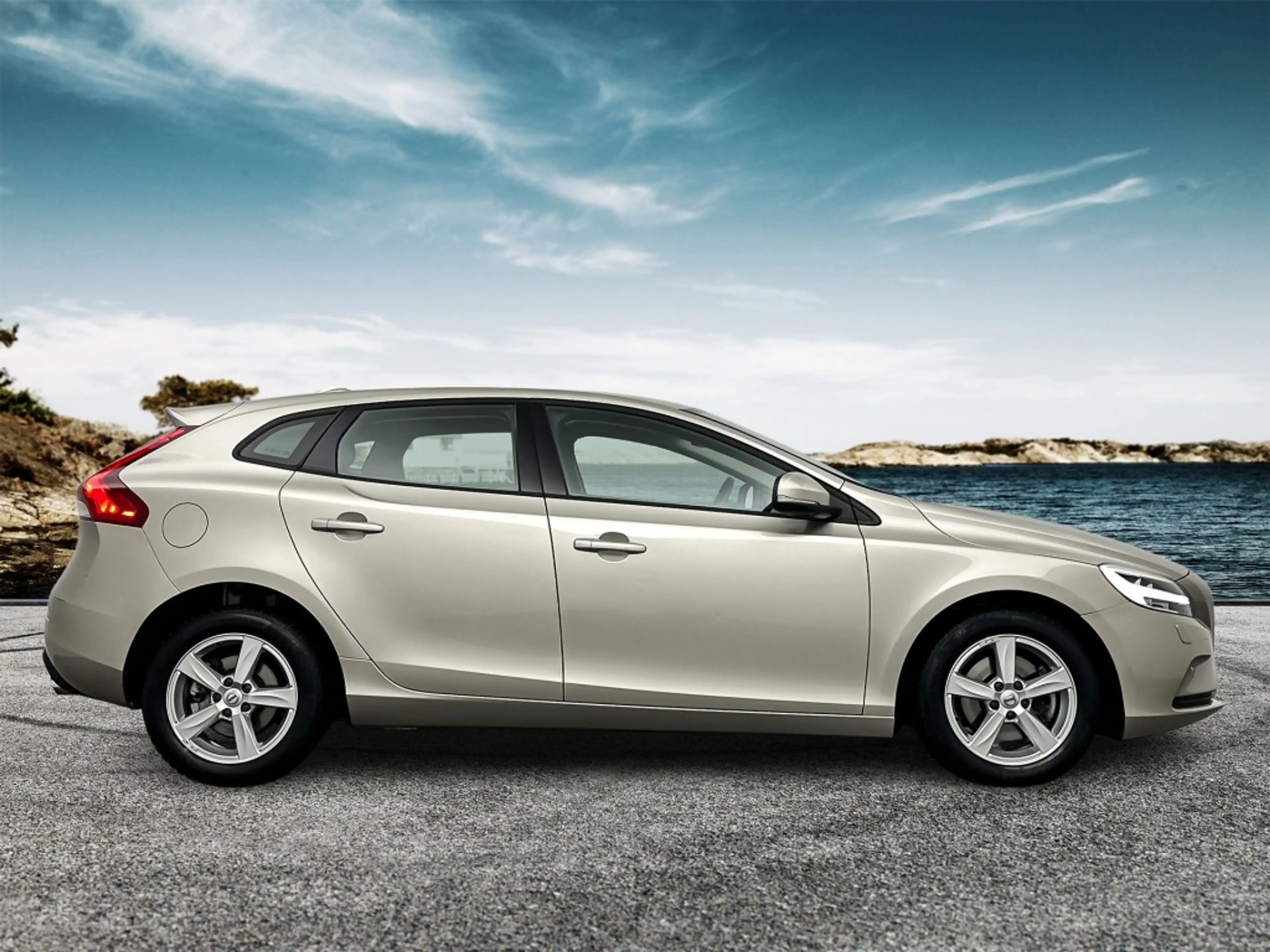 Volvo V40 2.0 T3 Nordic+ | Standkachel | Stoelverwarming | C — photo 7