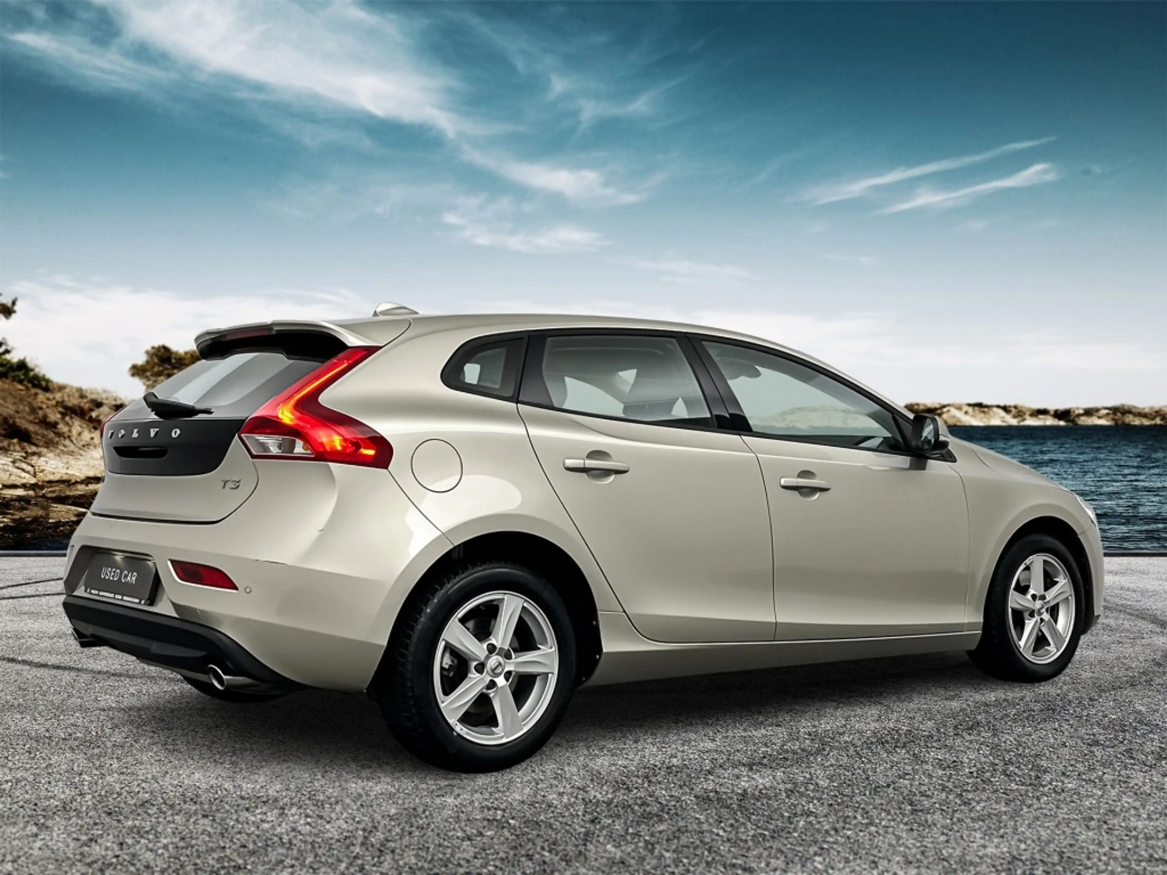 Volvo V40 2.0 T3 Nordic+ | Standkachel | Stoelverwarming | C — photo 3