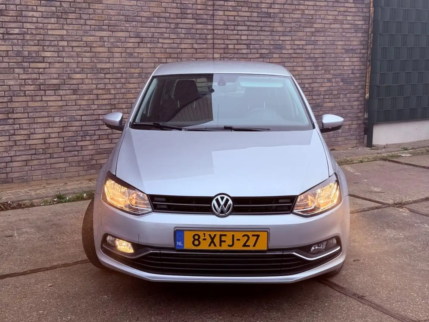 Volkswagen Polo 1.2 TSI Comfortline DSG Climate Control Grijs - 2