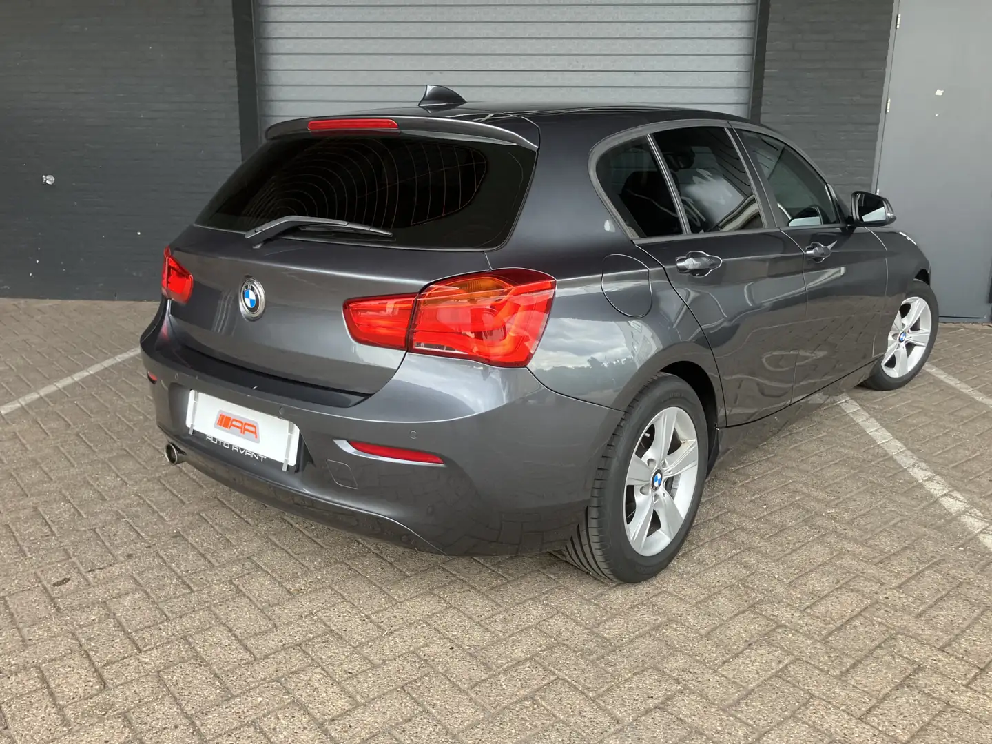 BMW 116 1-serie 116d XENON-LEDER-LED-NAVI Gris - 2