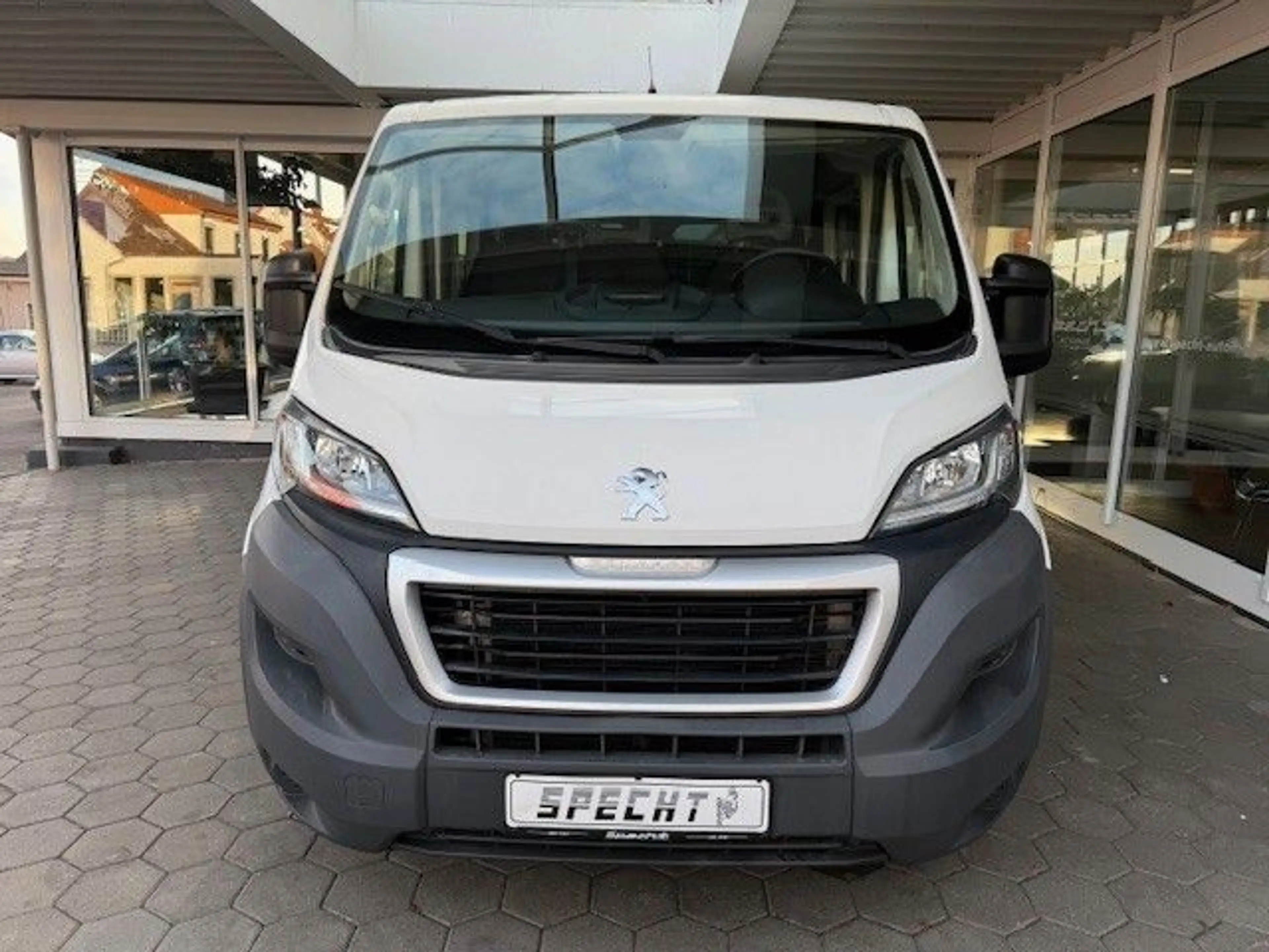 Peugeot Boxer Kombi 330 L1H1 Active Blue-HDi 110 9 Sitze — photo 3