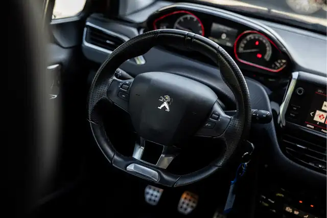 Peugeot 2008 view 7
