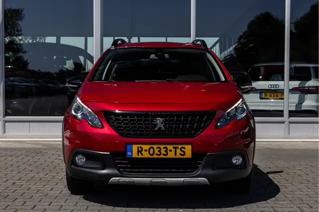 Peugeot 2008 view 3