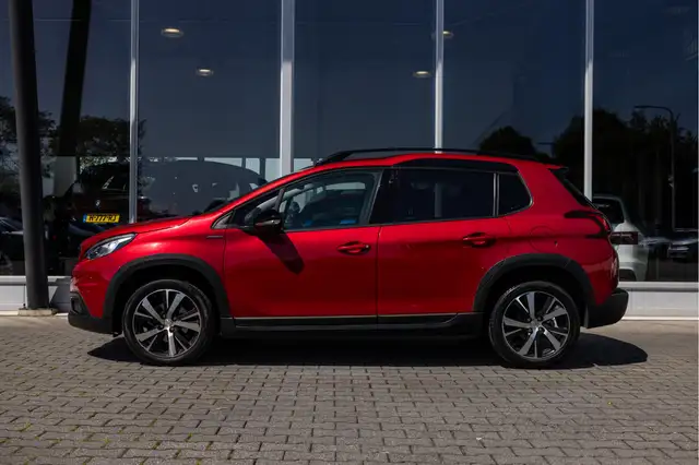 Peugeot 2008 view 5