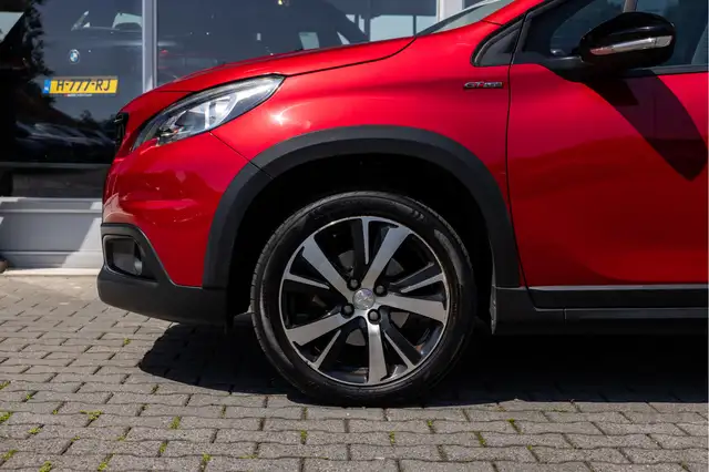 Peugeot 2008 view 13