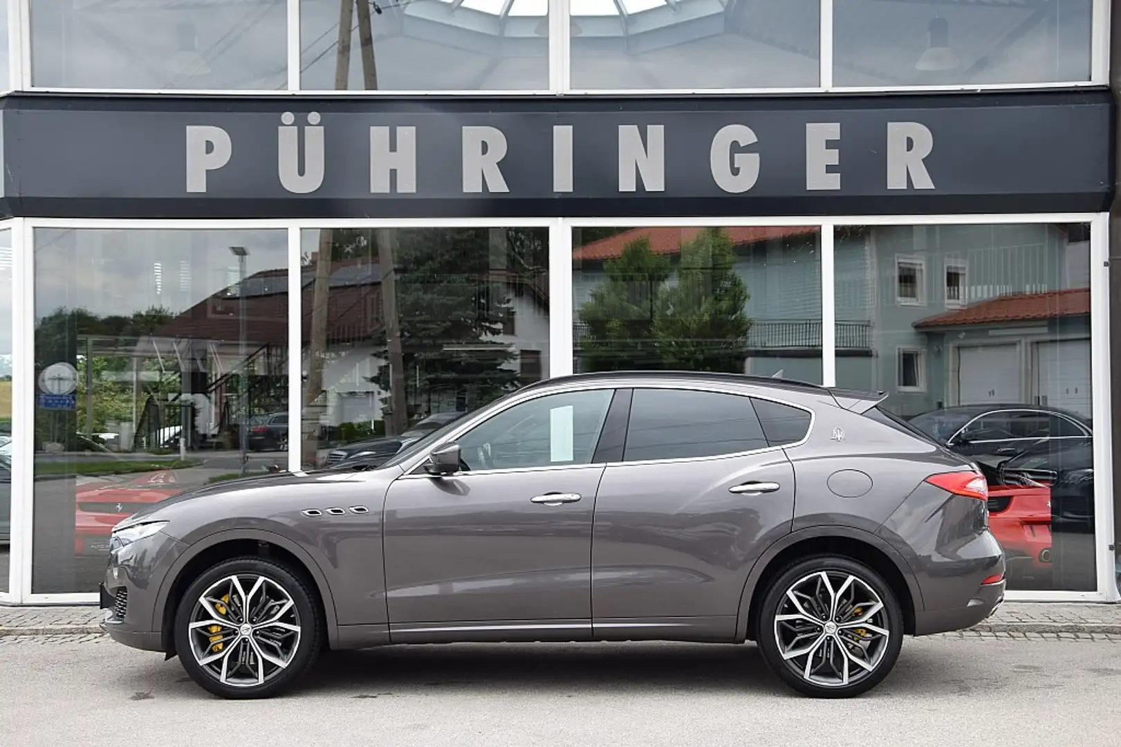 Maserati Levante S Q4 *Business Plus Paket* Grau - 1