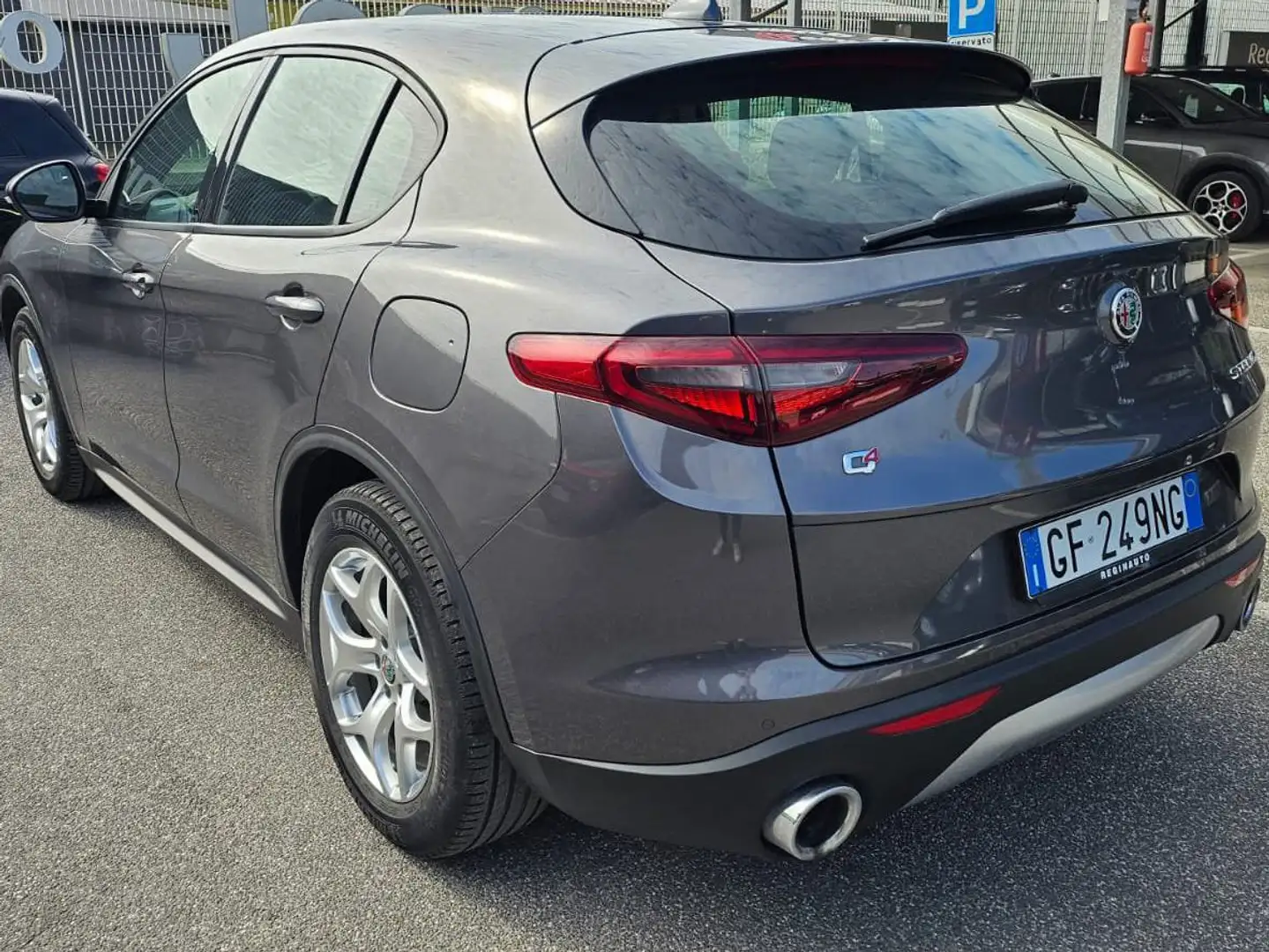 Alfa Romeo Stelvio Stelvio 2.2 t Business Q4 190cv auto Gris - 2