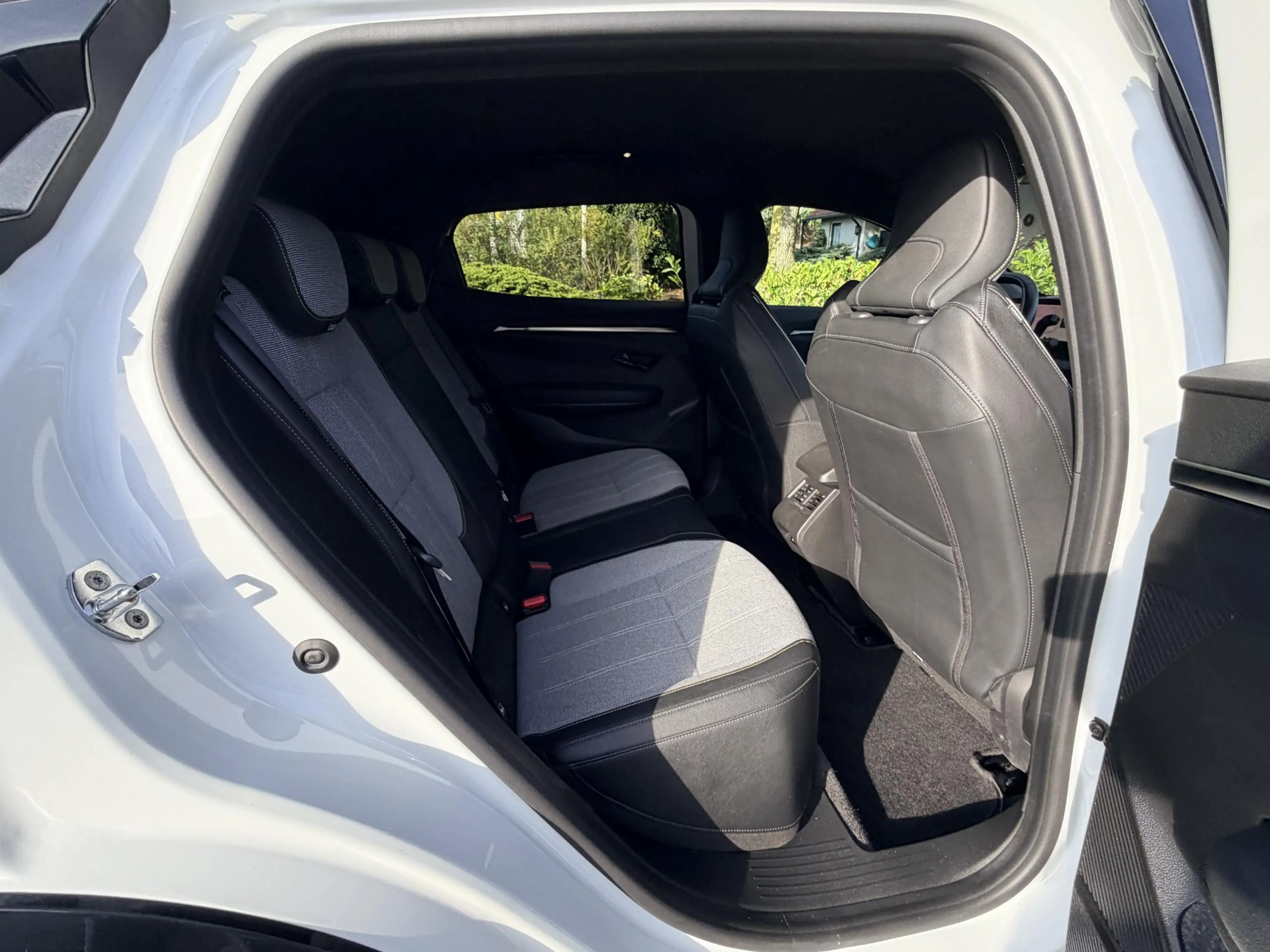 Renault Megane E-Tech EV60 Techno 220PK•Warmtepomp•ACC — photo 24