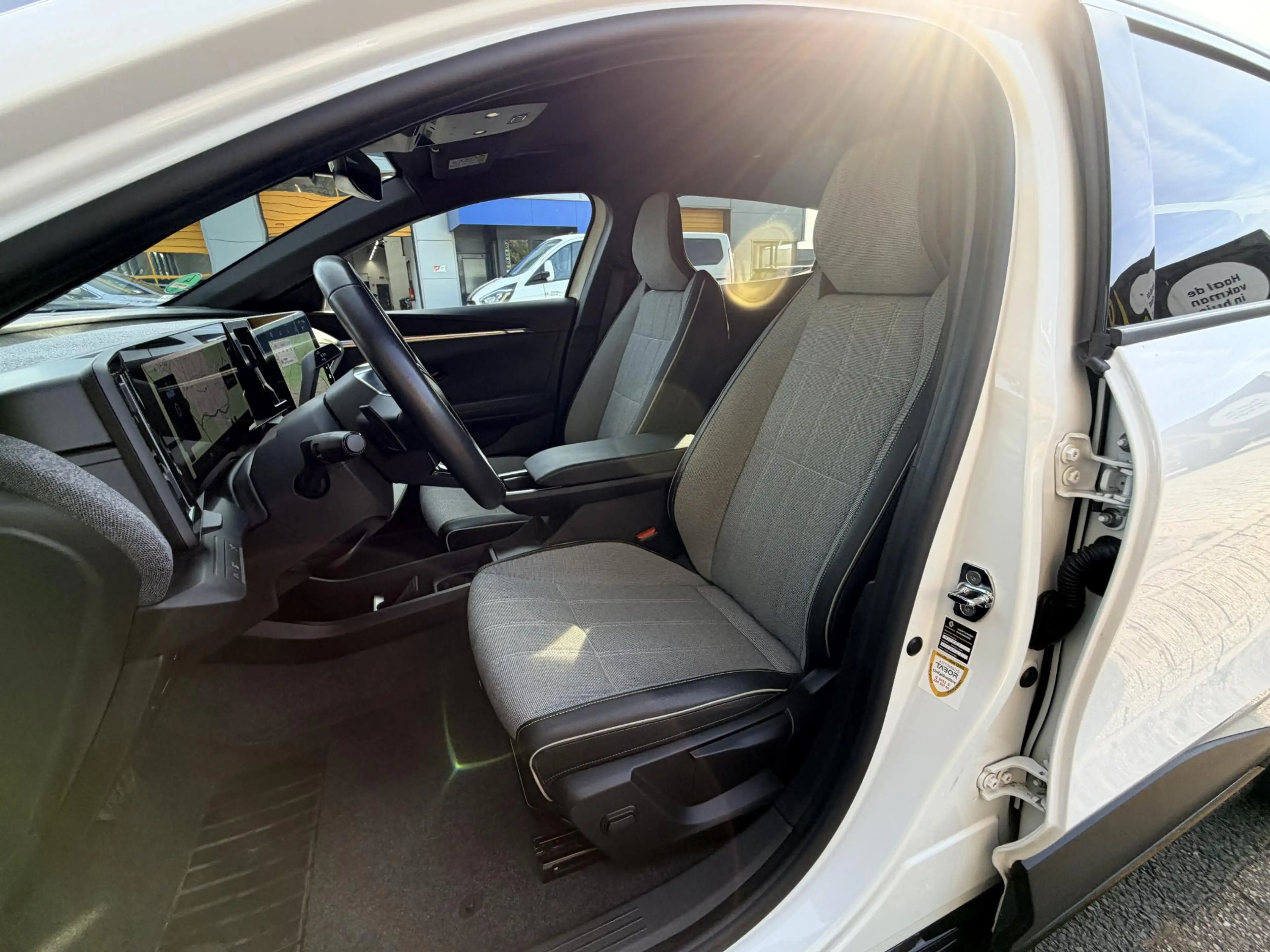 Renault Megane E-Tech EV60 Techno 220PK•Warmtepomp•ACC — photo 13