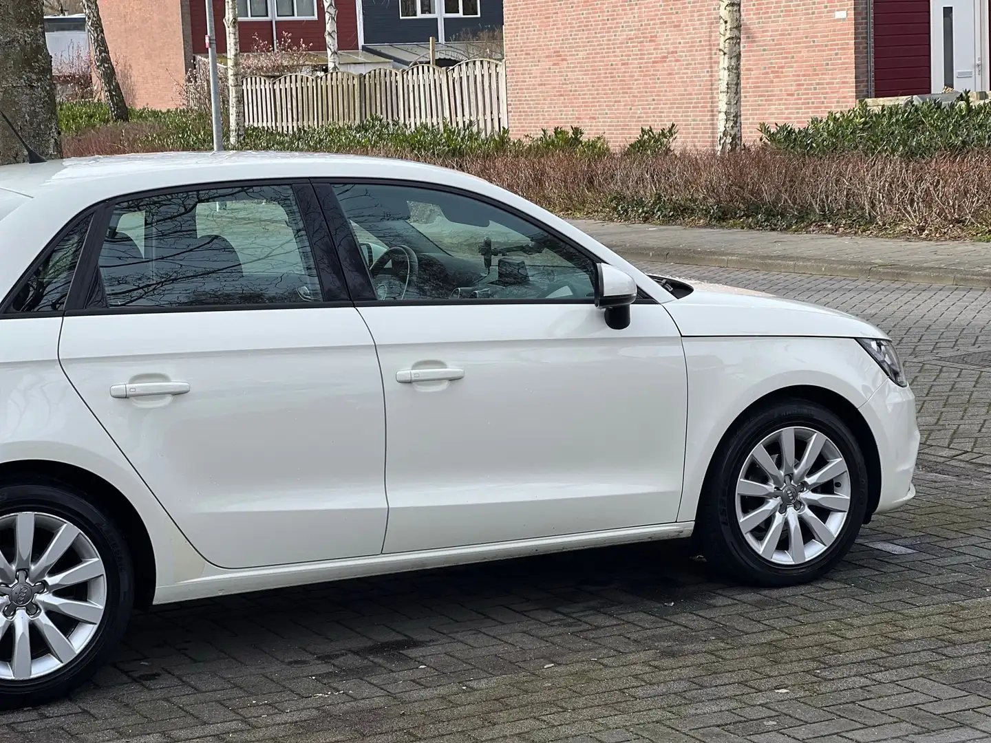 Audi A1 1.2 TFSI Pro Line S Wit - 2