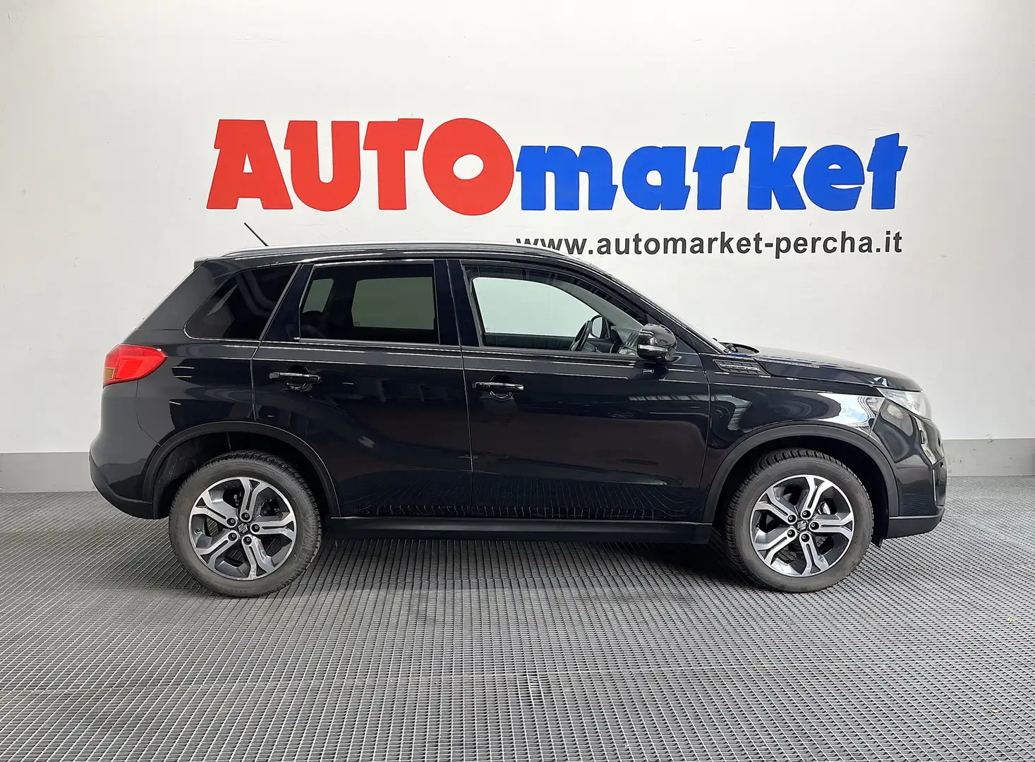 Suzuki Vitara 1.6 DDIS ALLGRIP AT V-TOP Schwarz - 1
