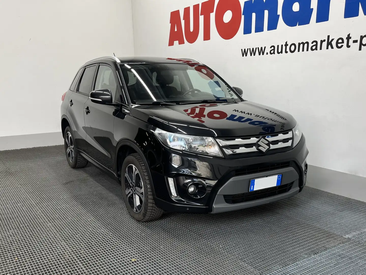 Suzuki Vitara 1.6 DDIS ALLGRIP AT V-TOP Schwarz - 2