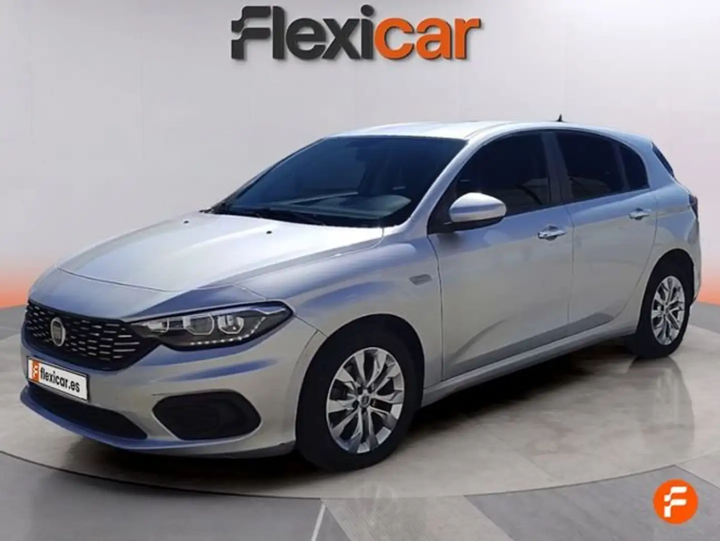 Fiat Tipo 1.4+16v+Easy+70kW+%2895CV%29+gasolina+5p. Gris - 2