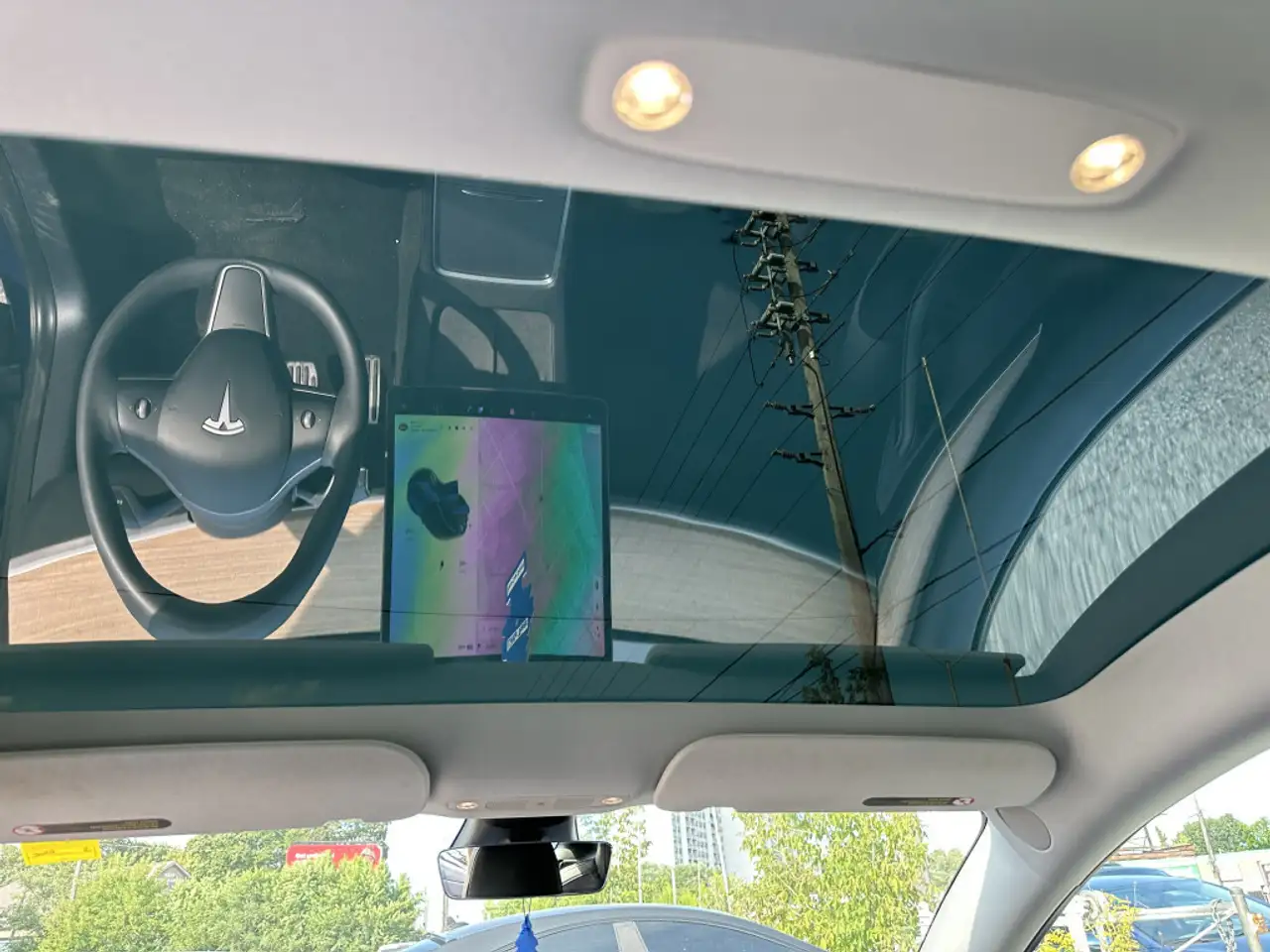 Tesla Model 3 снимка Tesla Model 3