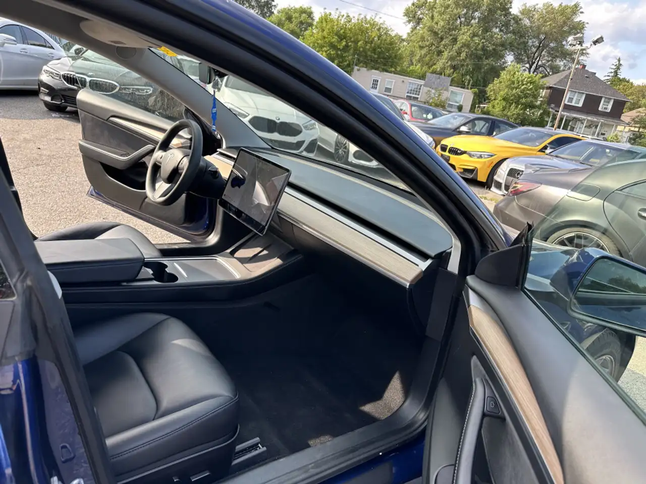 Tesla Model 3 снимка Tesla Model 3