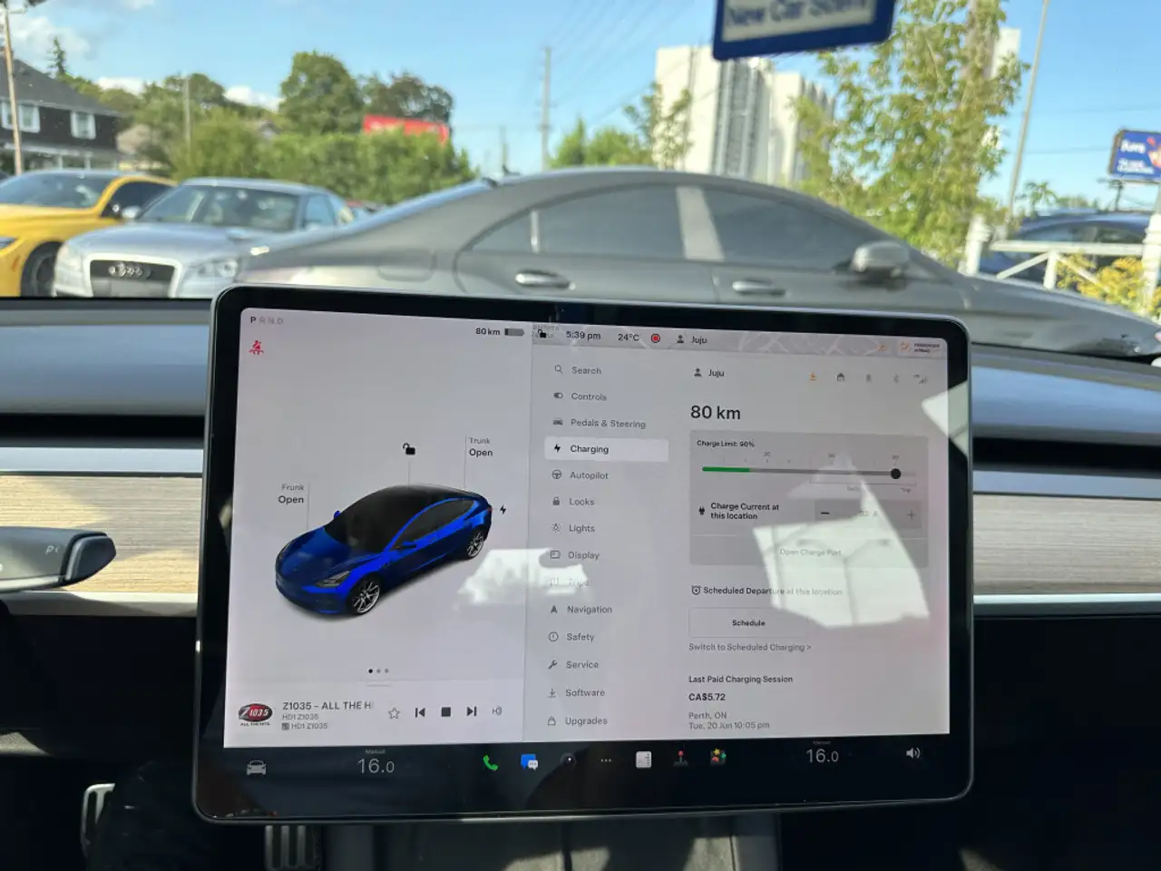 Tesla Model 3 снимка Tesla Model 3