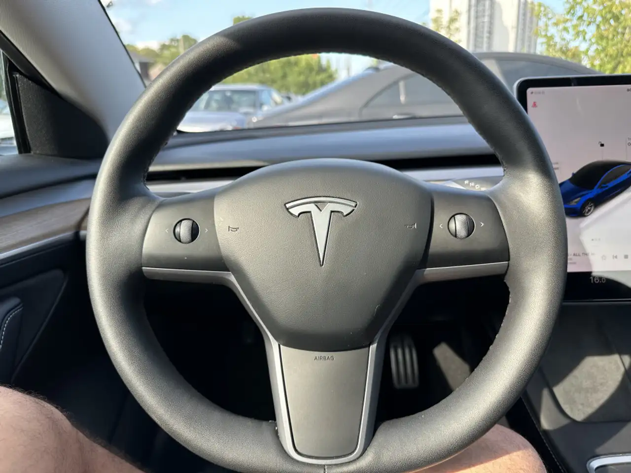 Tesla Model 3 снимка Tesla Model 3