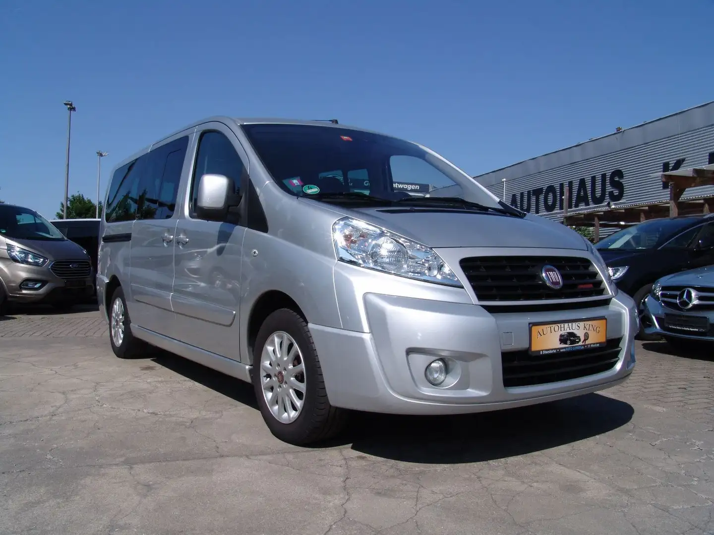 Fiat Scudo Panorama Executive Lang -8Sit/2Sch-tü. Srebrny - 1