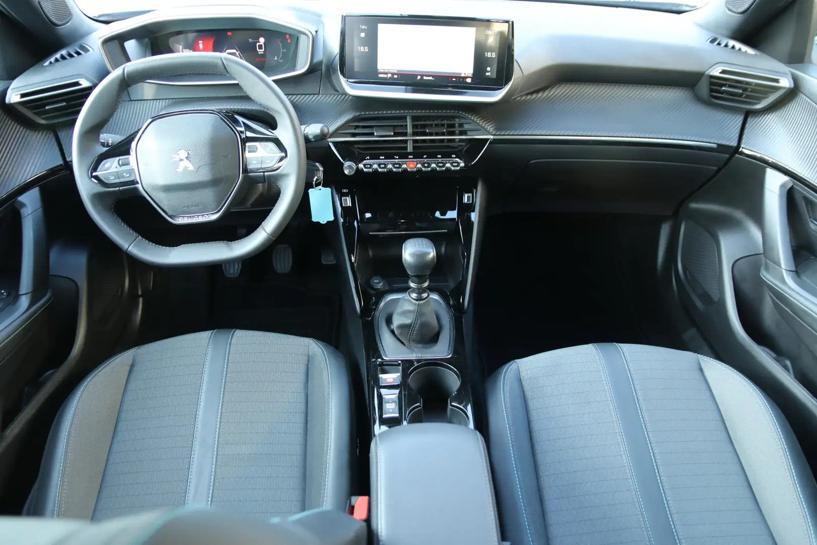 Peugeot 2008 1.2 PureTech 100 Allure Navi / Climate / Cruise Grijs - 2