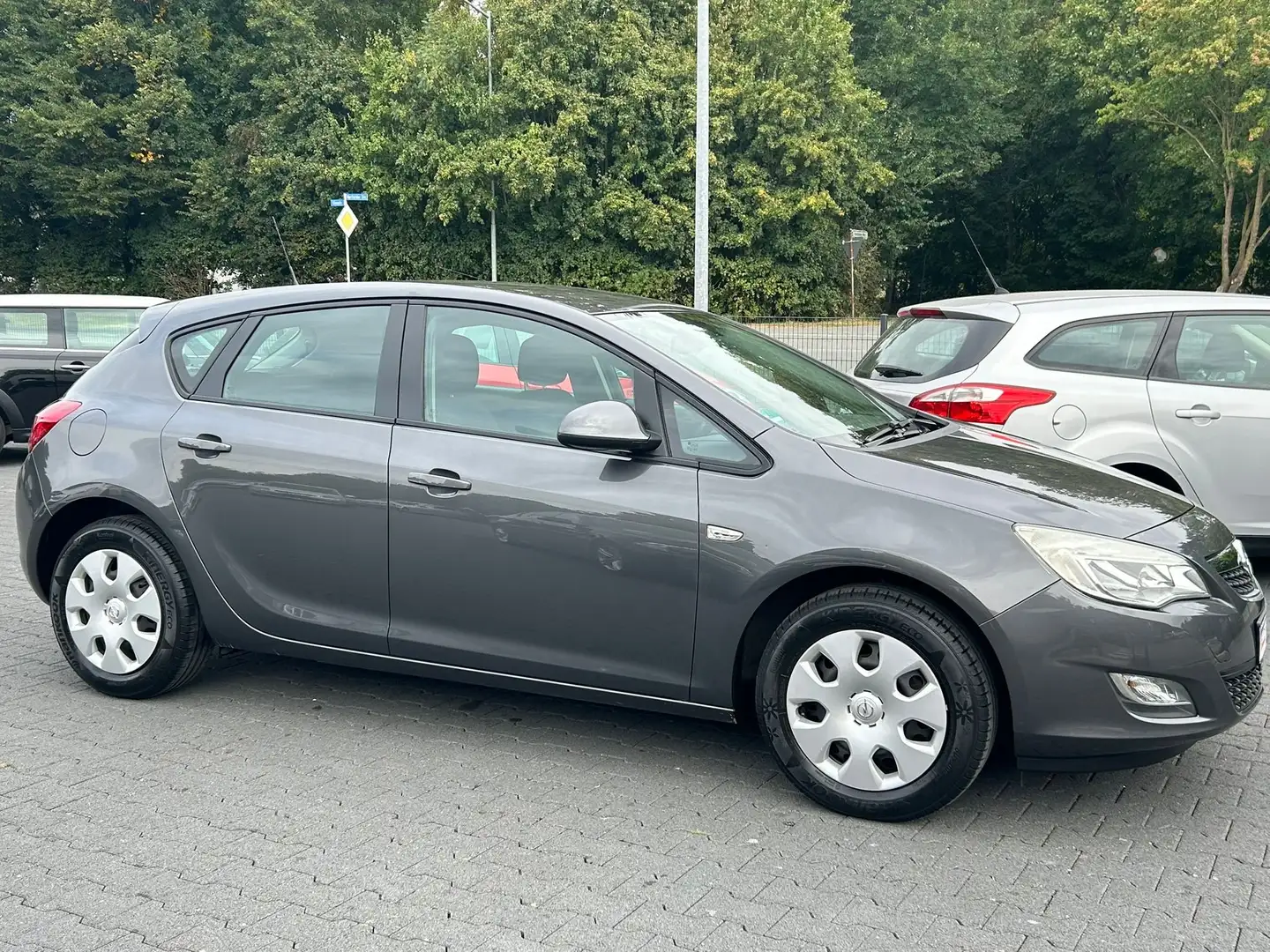 Opel Astra Edition1,4 eco FLEX HU/AU:NEU Service Neu Scheckh. Grau - 2