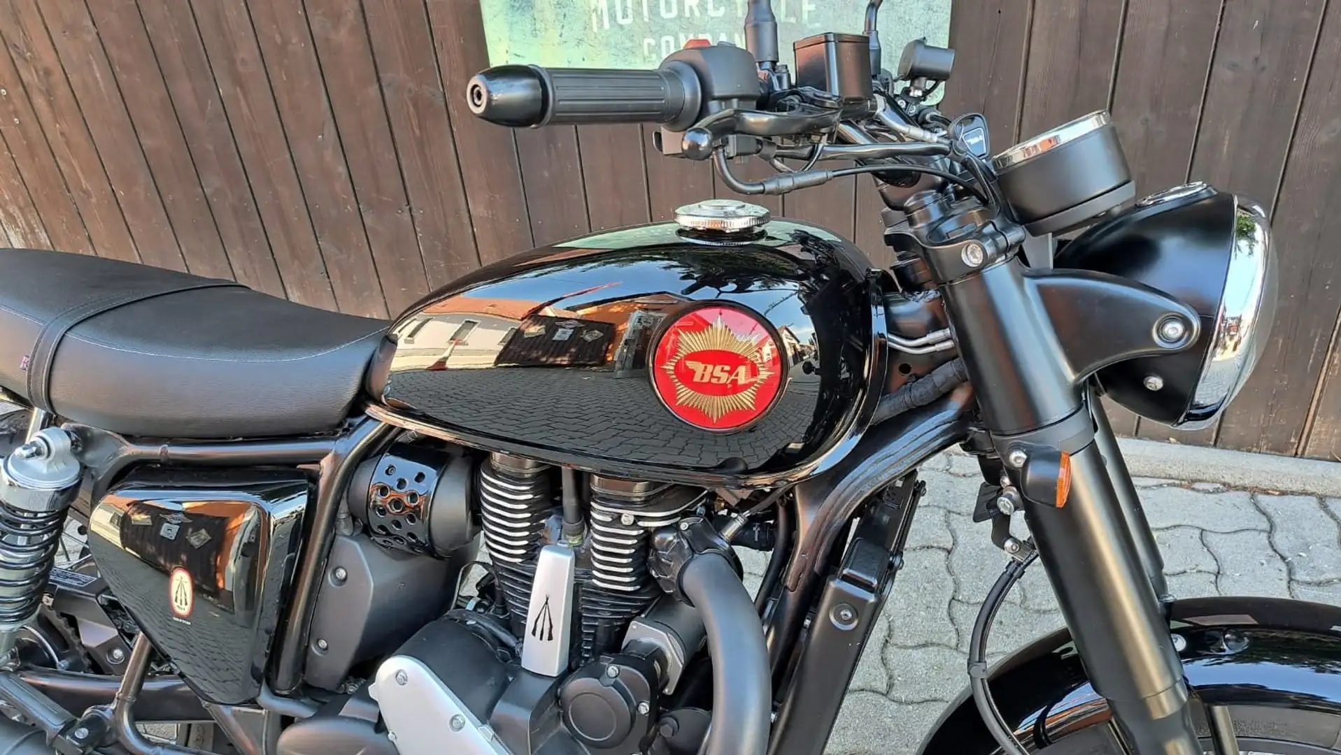 BSA Gold Star Shadow black Schwarz - 2