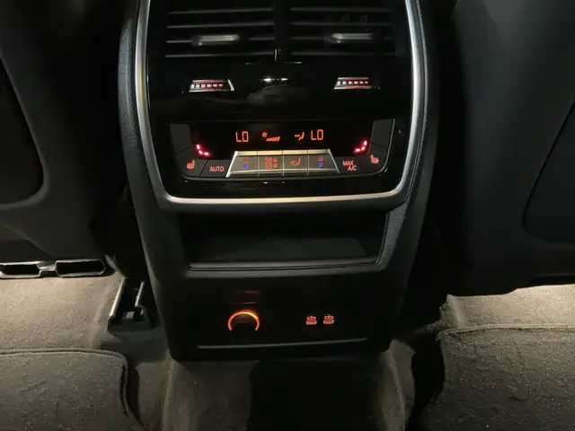 BMW XM 50e Ansicht 12