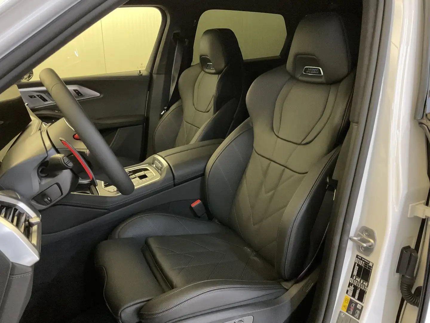 BMW XM 50e Weiß - 2