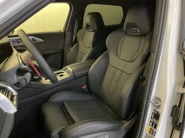 BMW XM 50e Ansicht 2