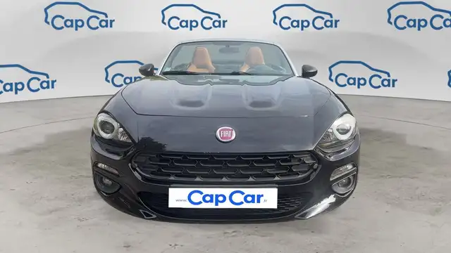 Fiat 124 Spider view 5