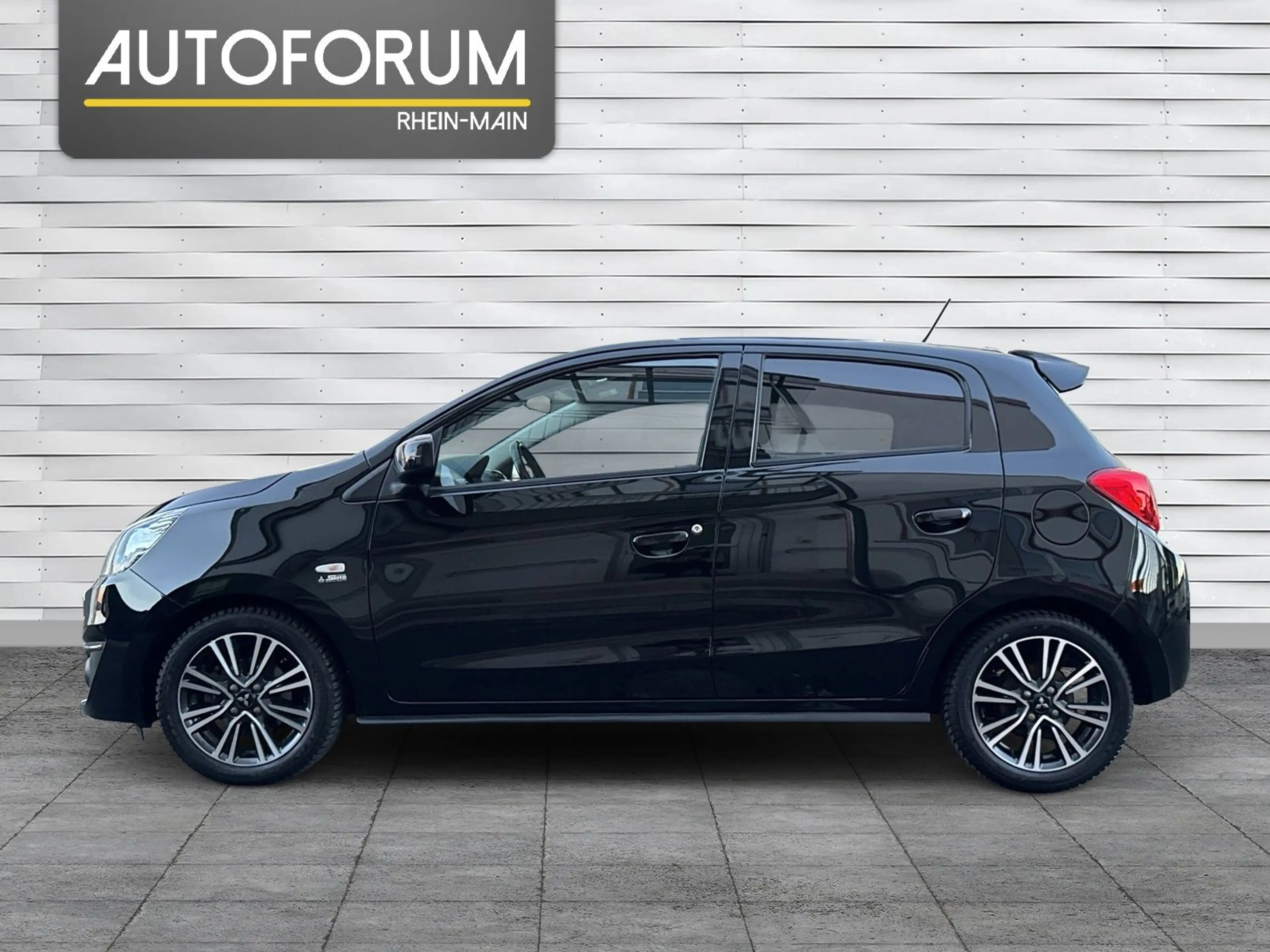 Mitsubishi Space Star 1.2 1.HAND TÜV NEU,NAVI,SHZ,CARPLAY — photo 6