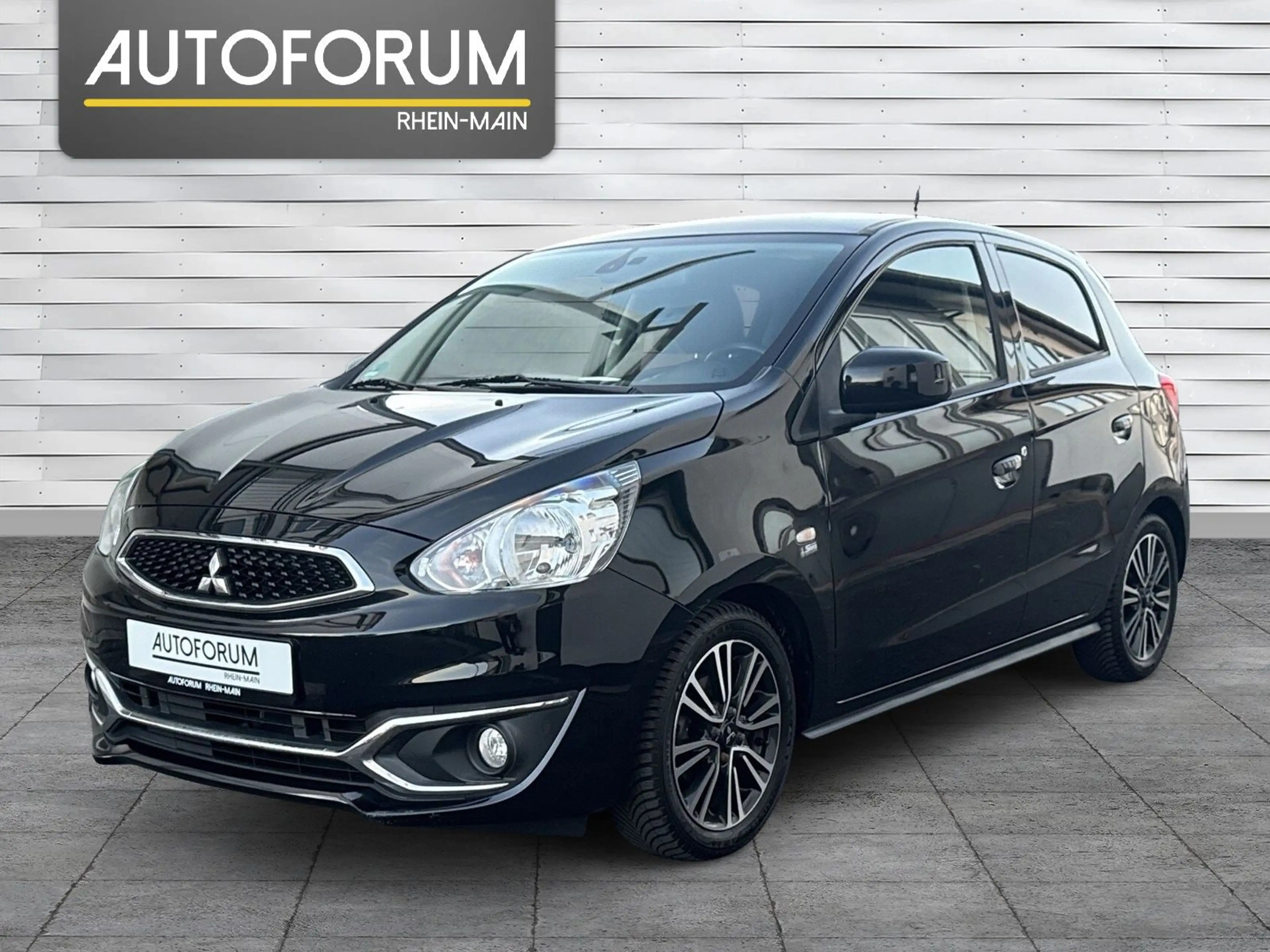 Mitsubishi Space Star 1.2 1.HAND TÜV NEU,NAVI,SHZ,CARPLAY — photo 3