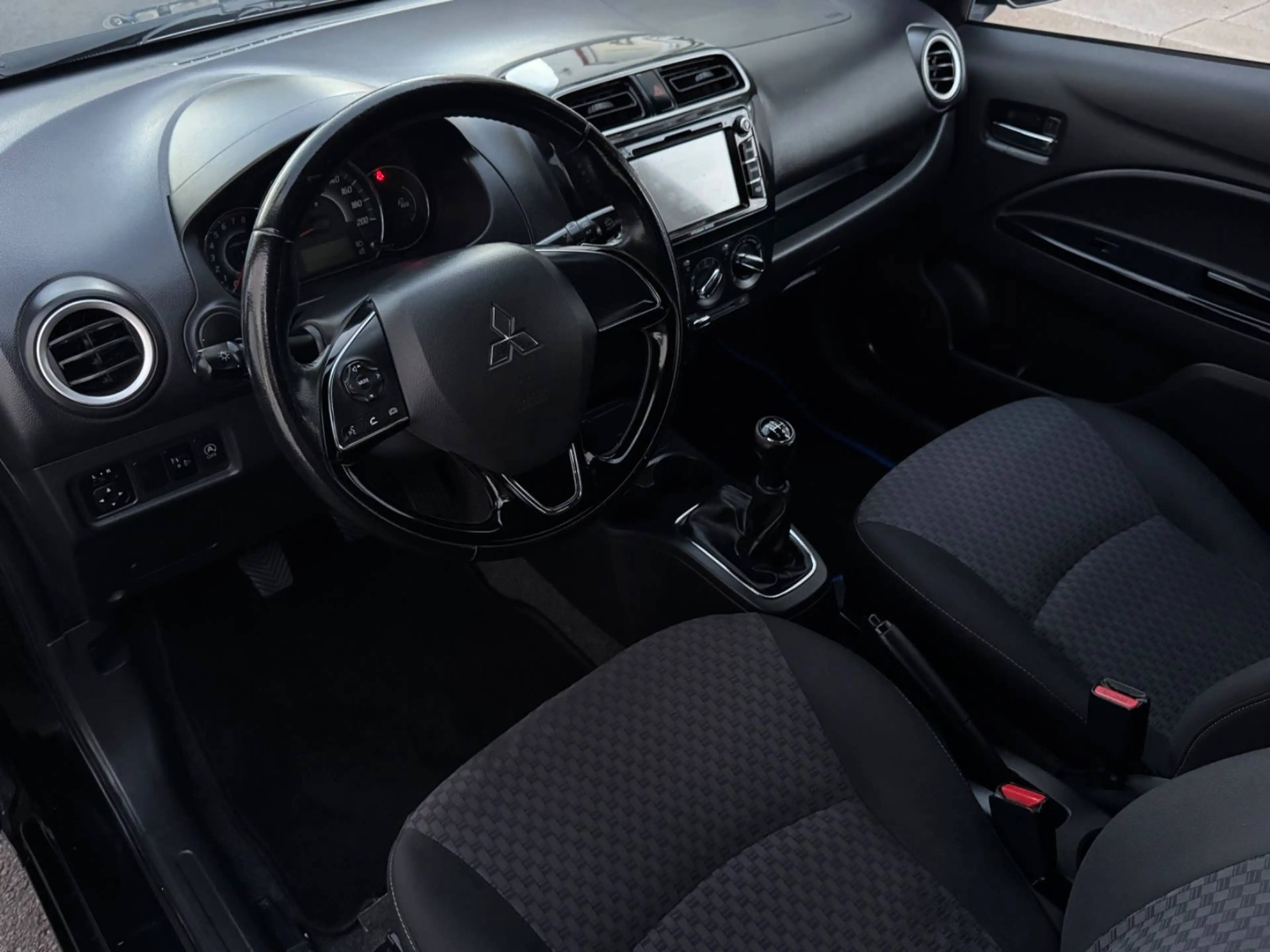 Mitsubishi Space Star 1.2 1.HAND TÜV NEU,NAVI,SHZ,CARPLAY — photo 12