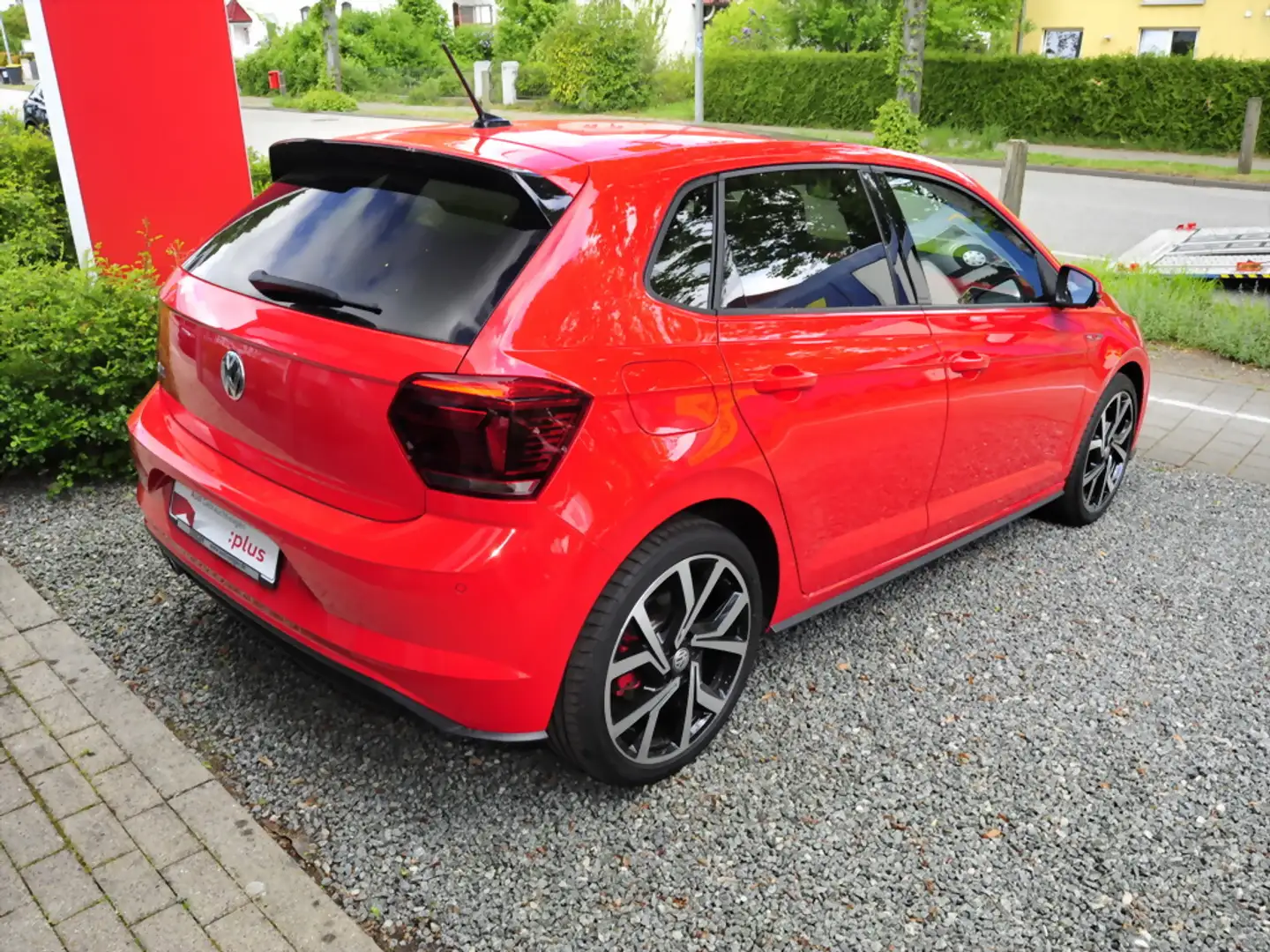 Volkswagen Polo GTI 2.0 TSI DSG LED Navi Beats Panorama Rood - 2