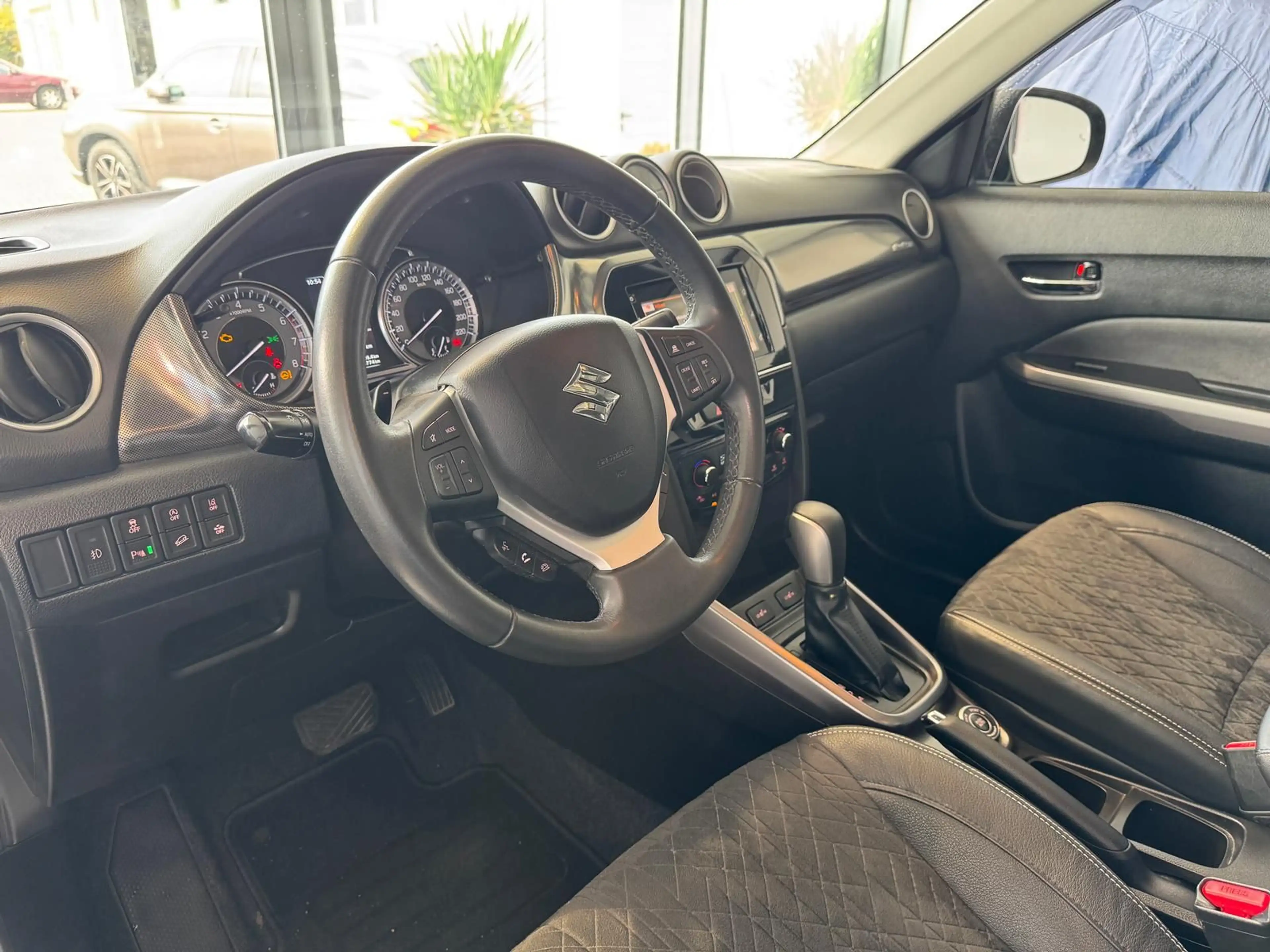 Suzuki Vitara 1.4 Comfort+ 4x4 Autom. AHK — photo 13