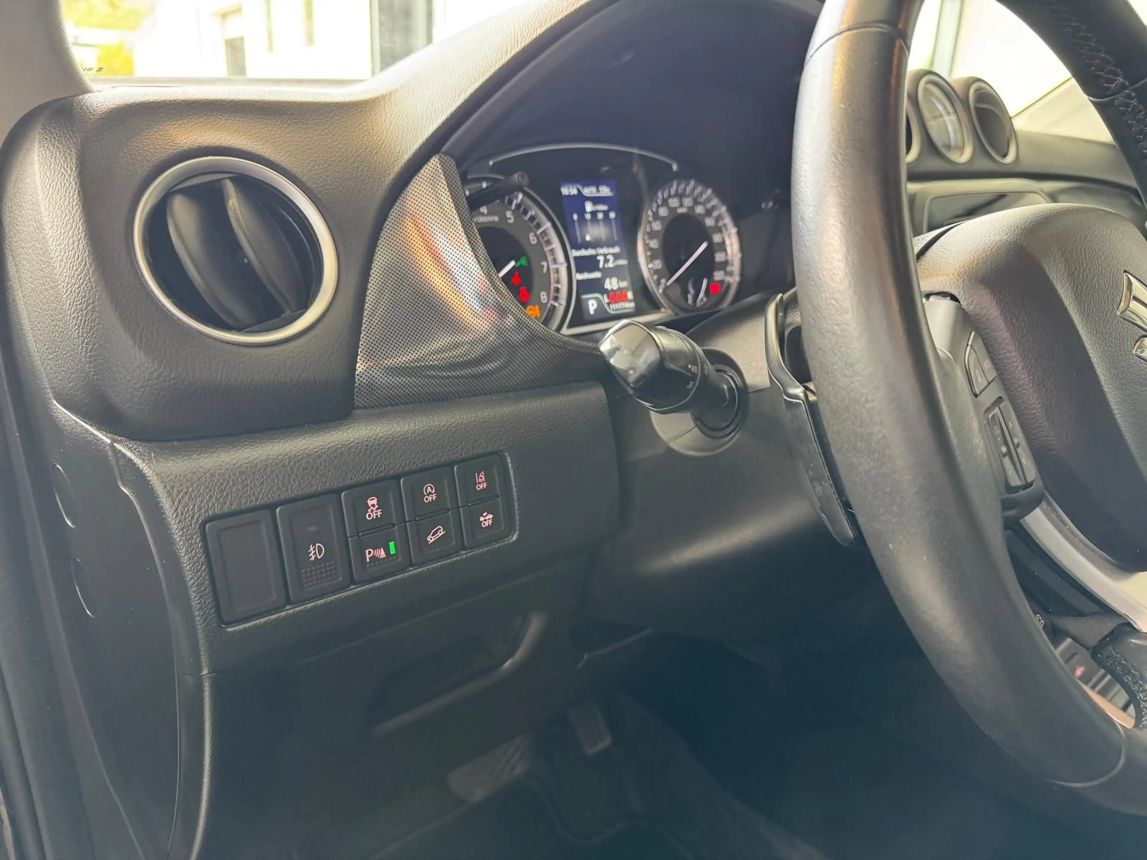 Suzuki Vitara 1.4 Comfort+ 4x4 Autom. AHK — photo 15