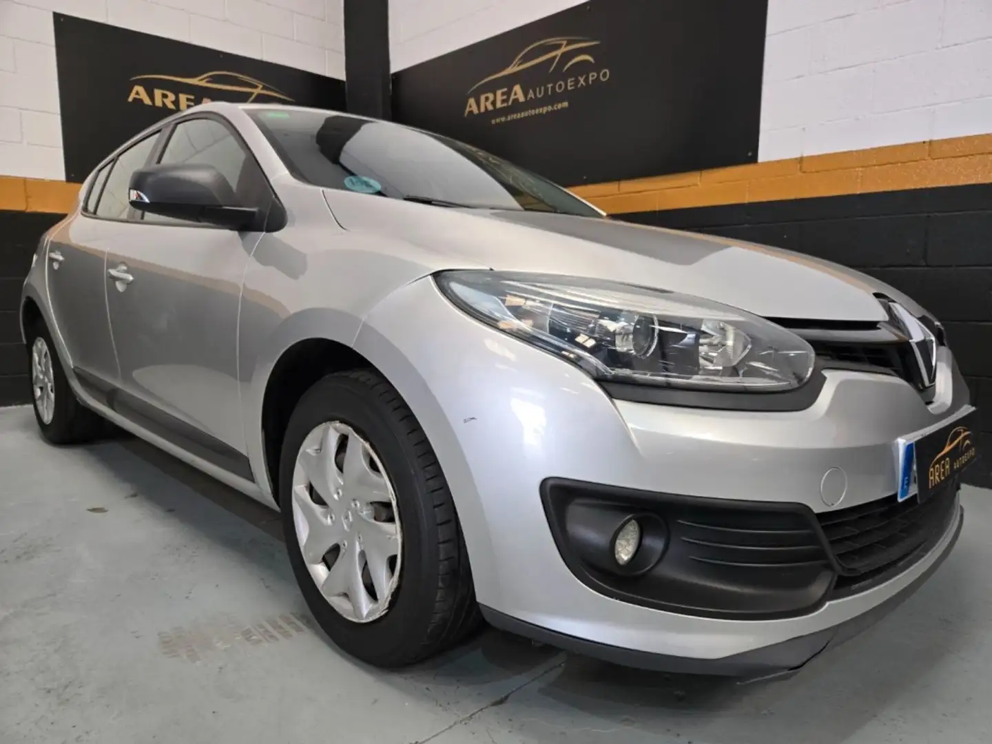 Renault Megane 1.2 TCE Energy Limited S&S 115 Silber - 2