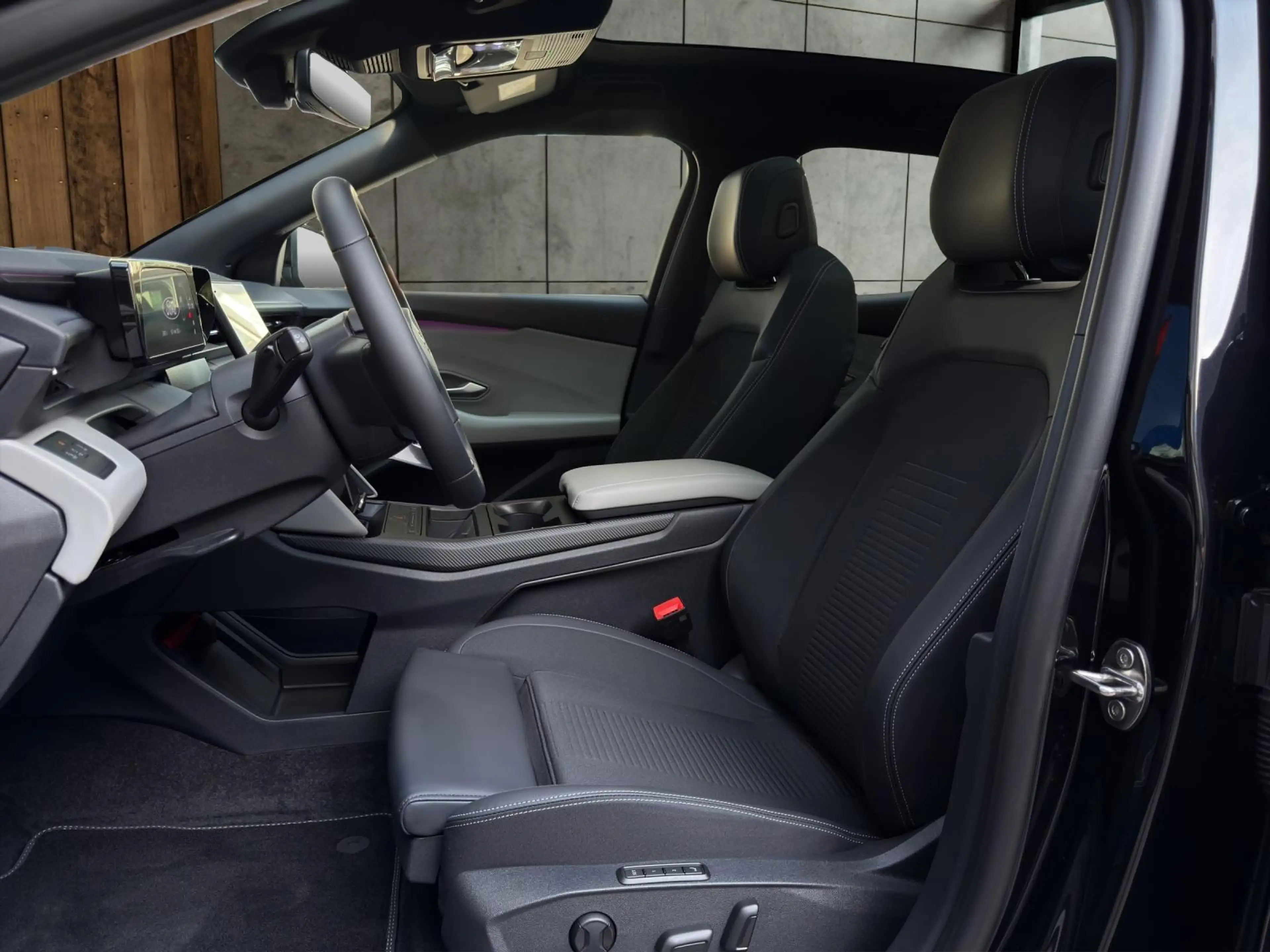 Ford Capri Premium Extended Range RWD 79 kWh — photo 5